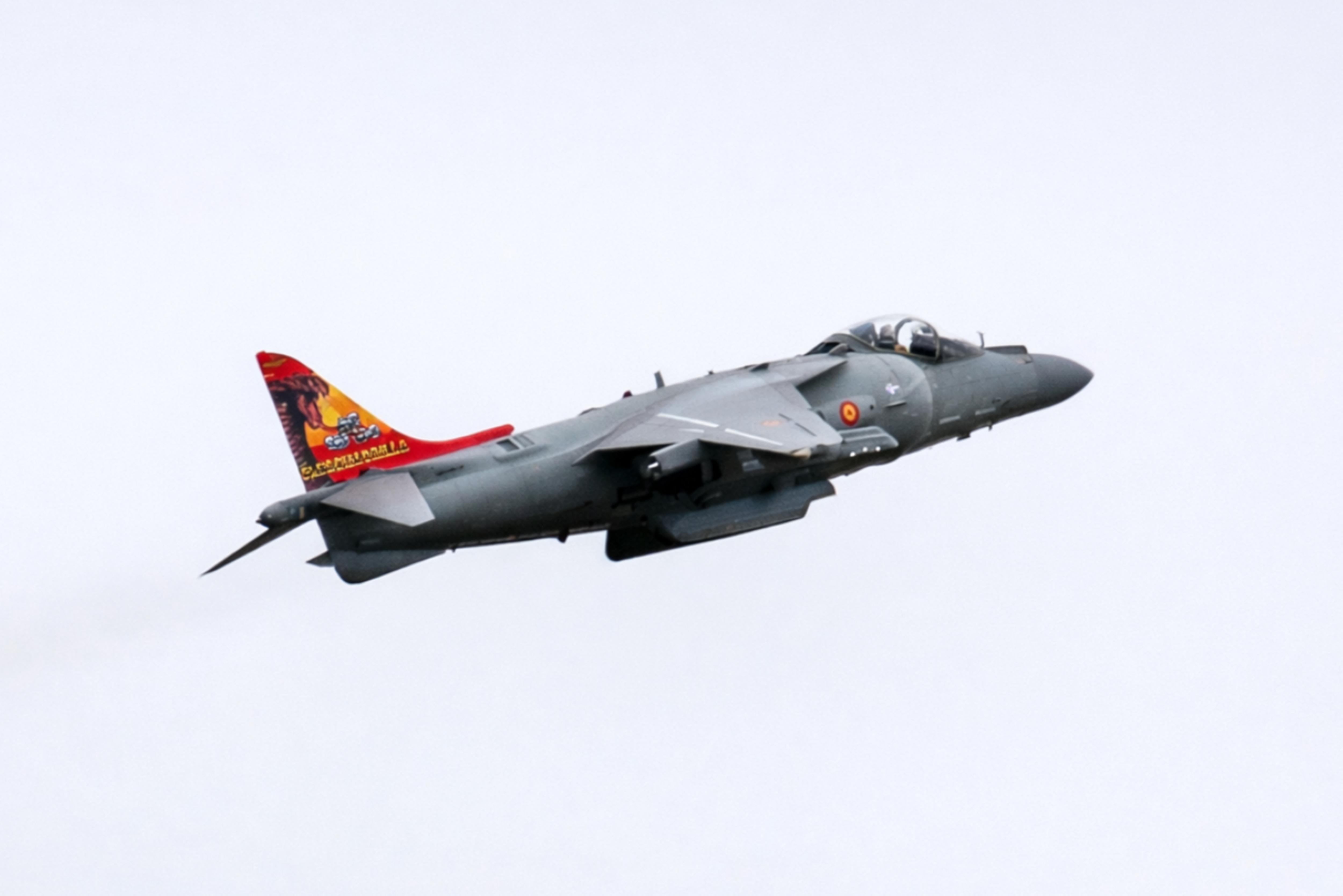 VA1B-38 @ EGVA - VA.1B-38 01-926 McDonnell Douglas EAV-8B Harrier ll Spanish Navy RIAT RAF Fairford
 - by PhilR
