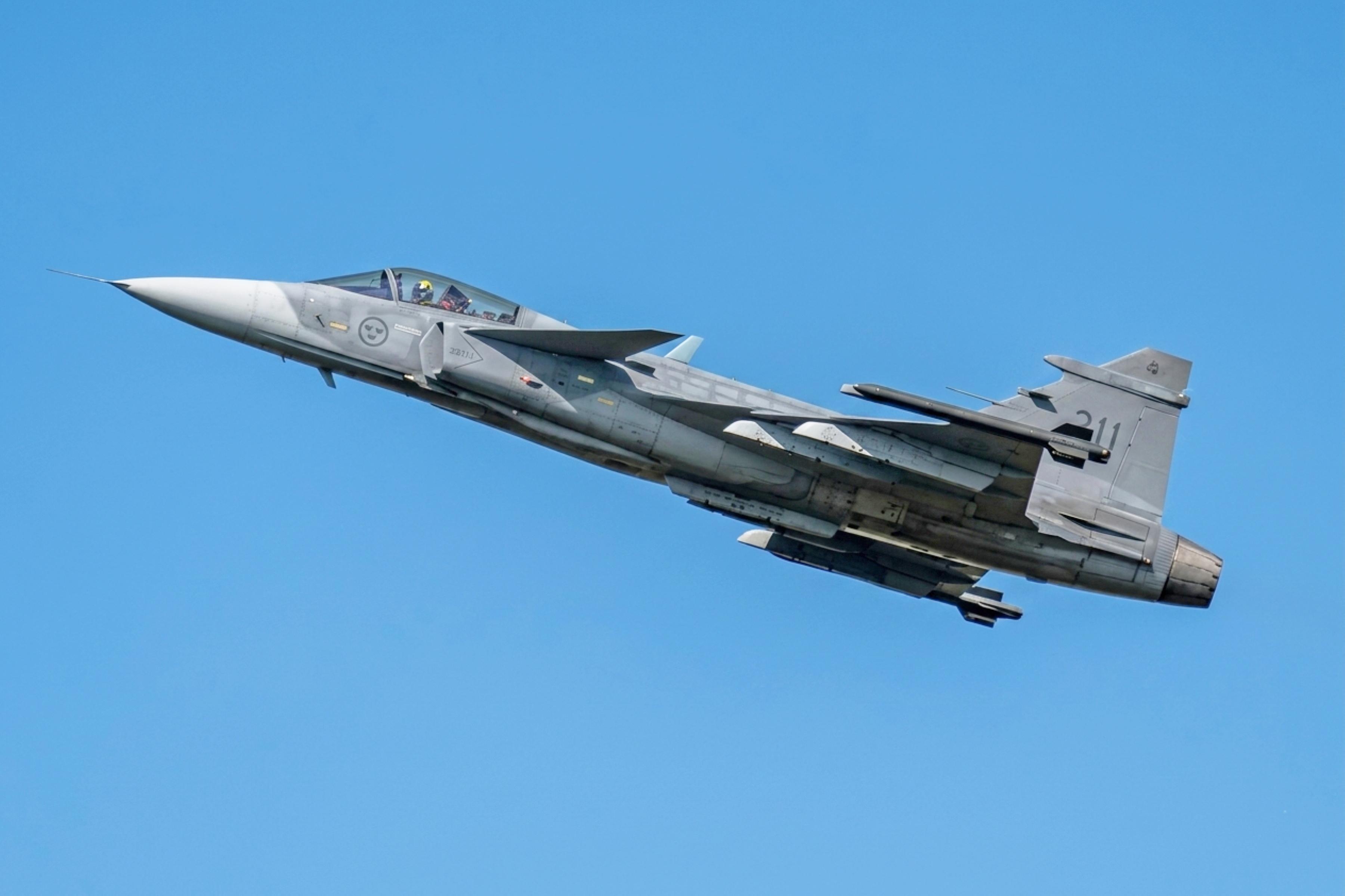 39211 @ EGVA - 39211 SAAB JAS-39C Gripen Roral Swedish Air Force RIAT RAF Fairford(3).JPG
 - by PhilR