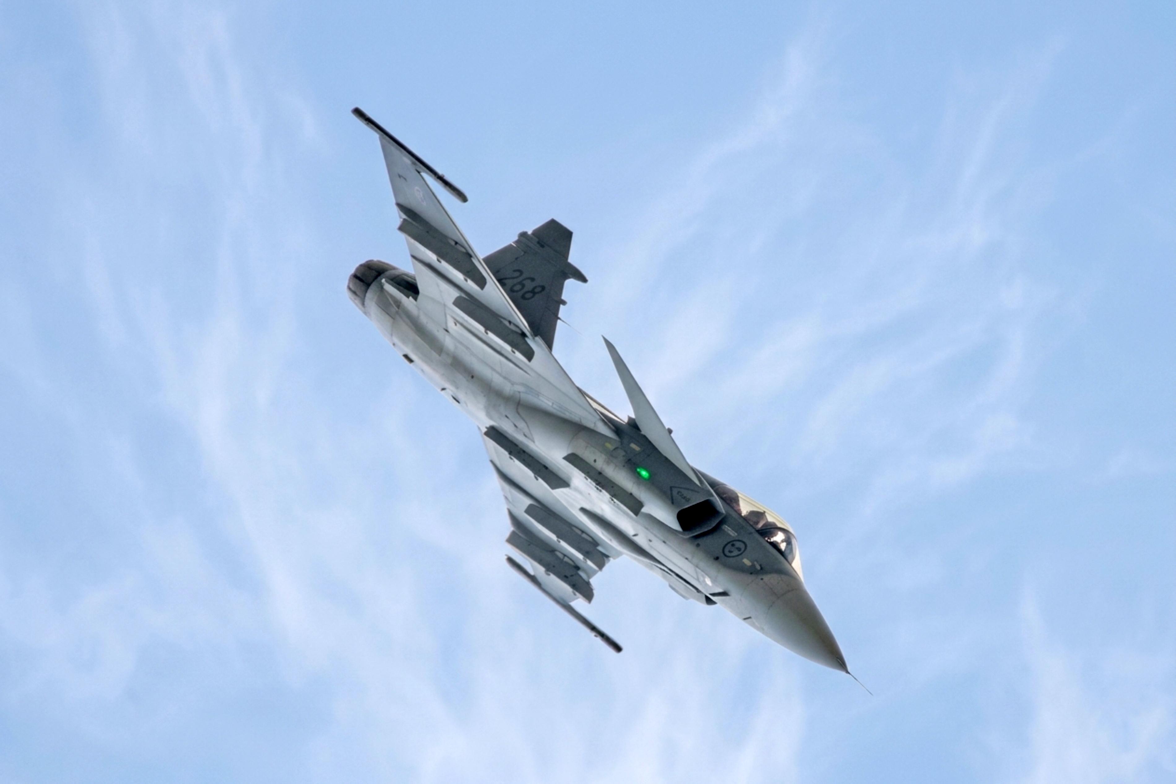 39268 @ EGVA - 39268 Saab JAS 39C RSwedAF RIAT - by PhilR