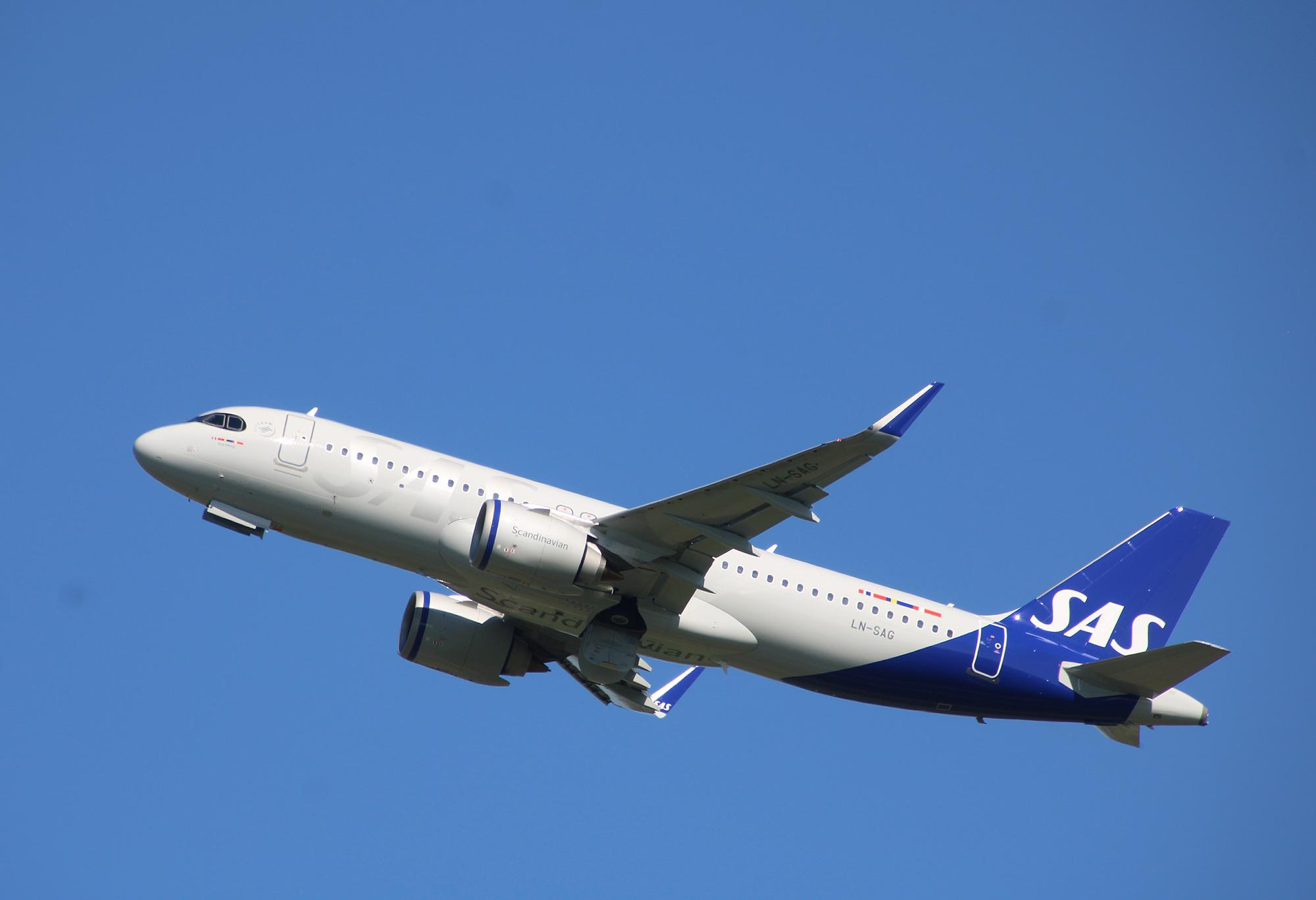 LN-SAG @ EKCH - LN-SAG taking off rw 22R.   Brand new A320-251N - by Erik Oxtorp