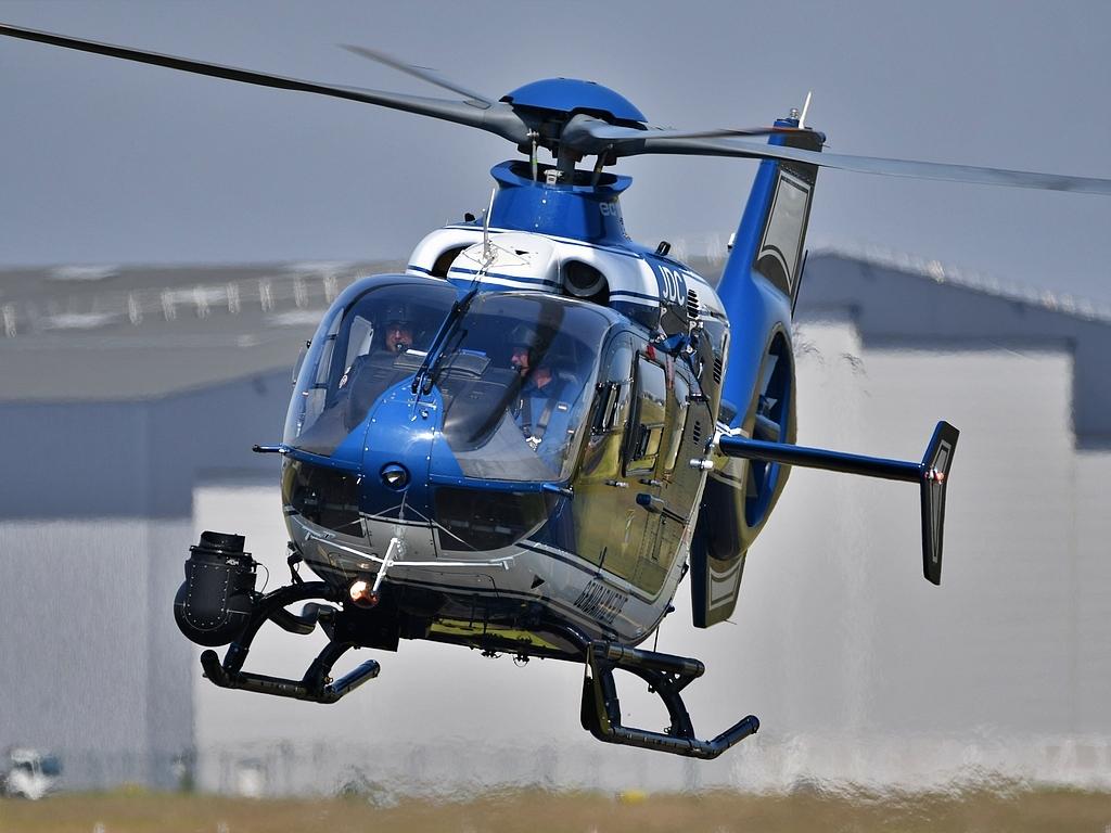 F-MJDC photo, click to enlarge