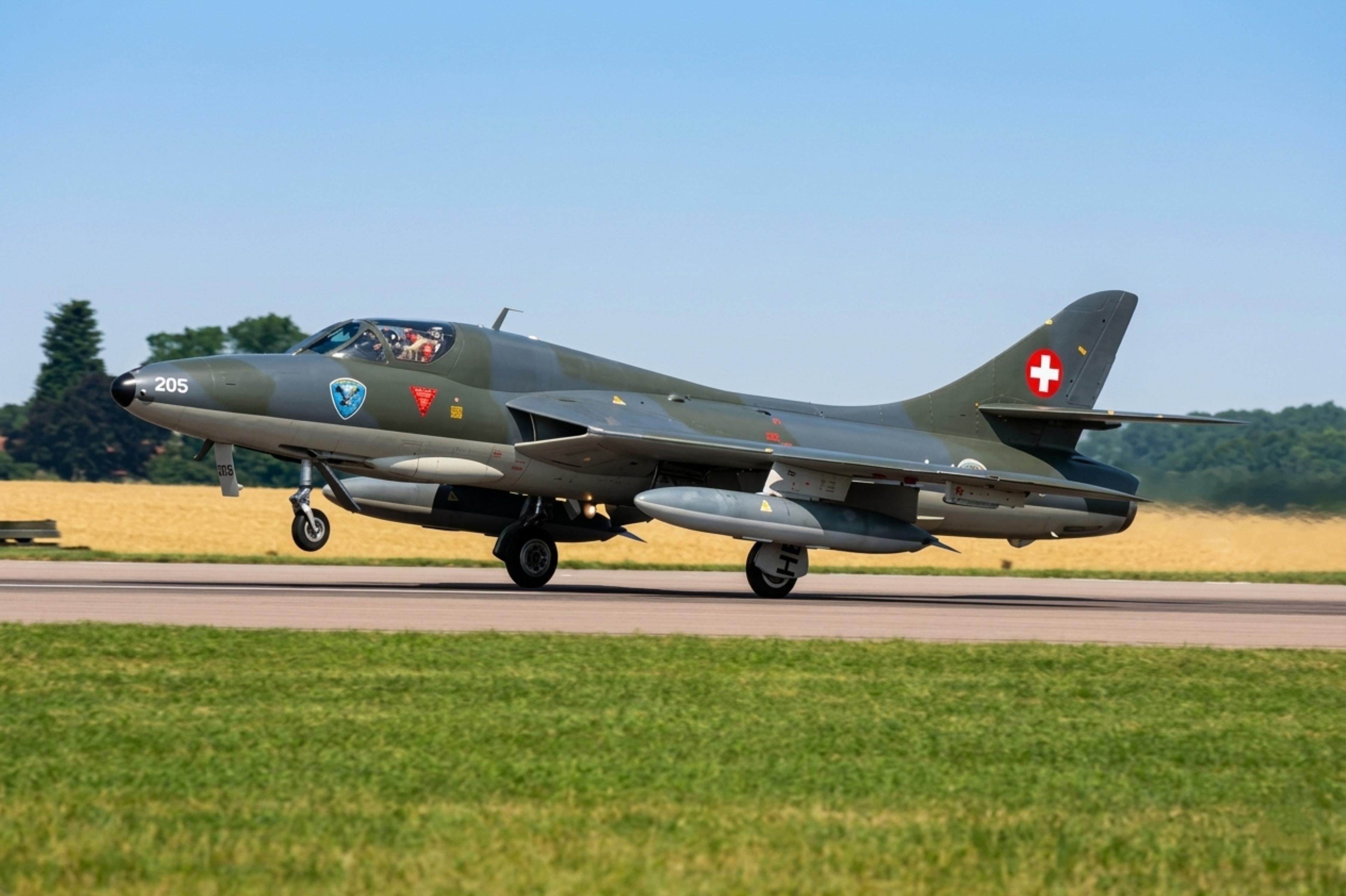 J-4205 photo, click to enlarge