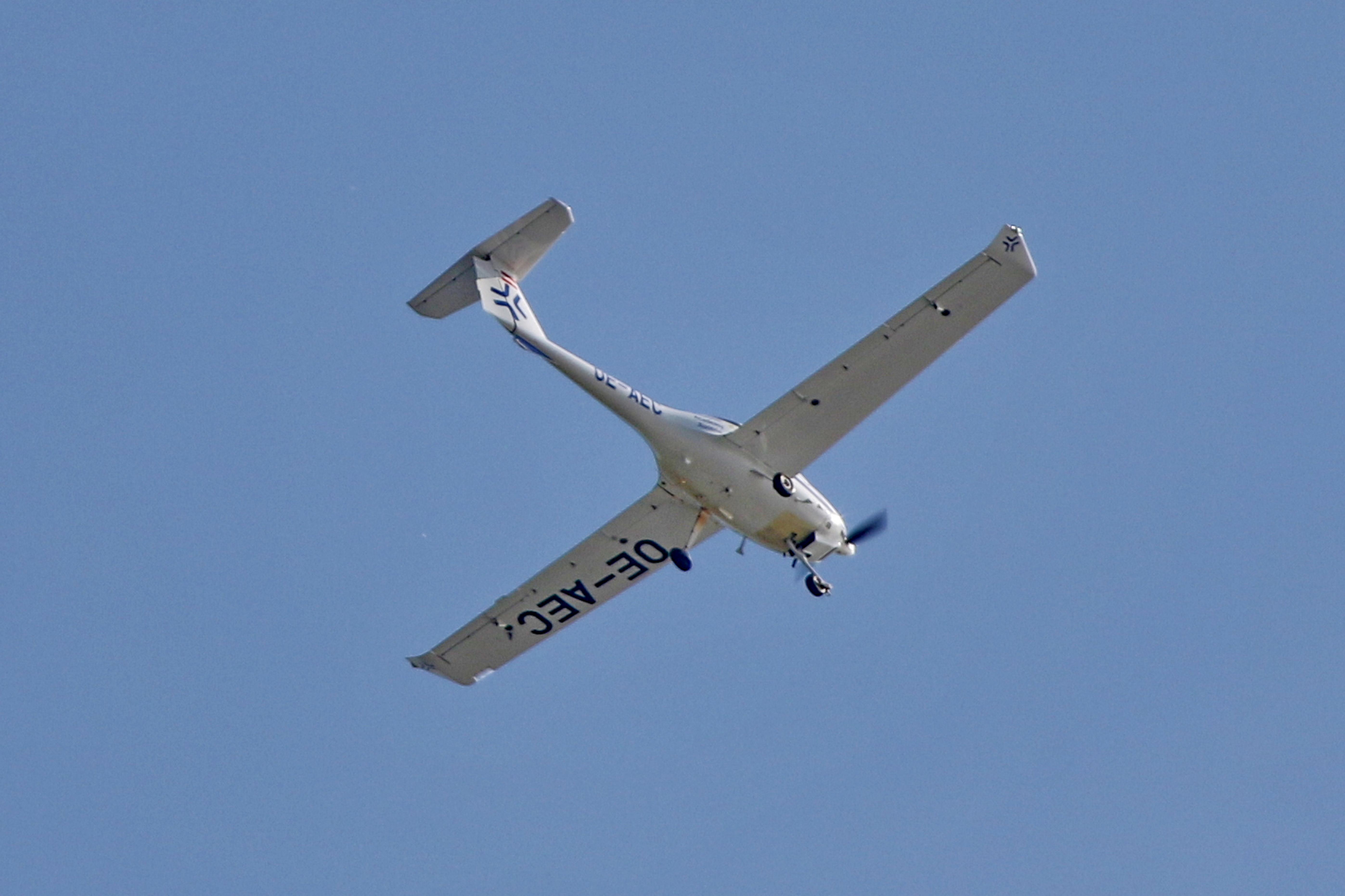 OE-AEC photo, click to enlarge