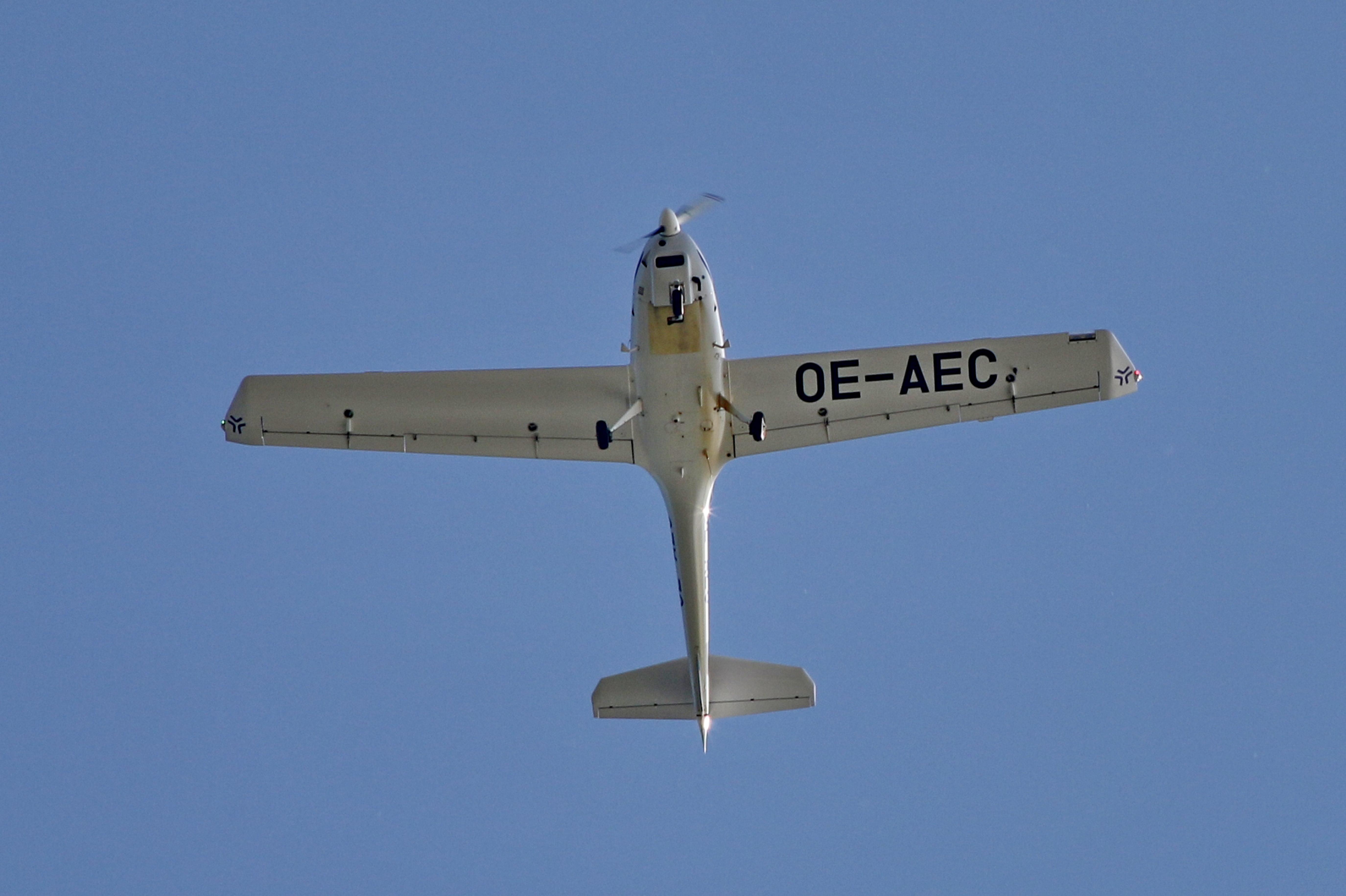 OE-AEC photo, click to enlarge