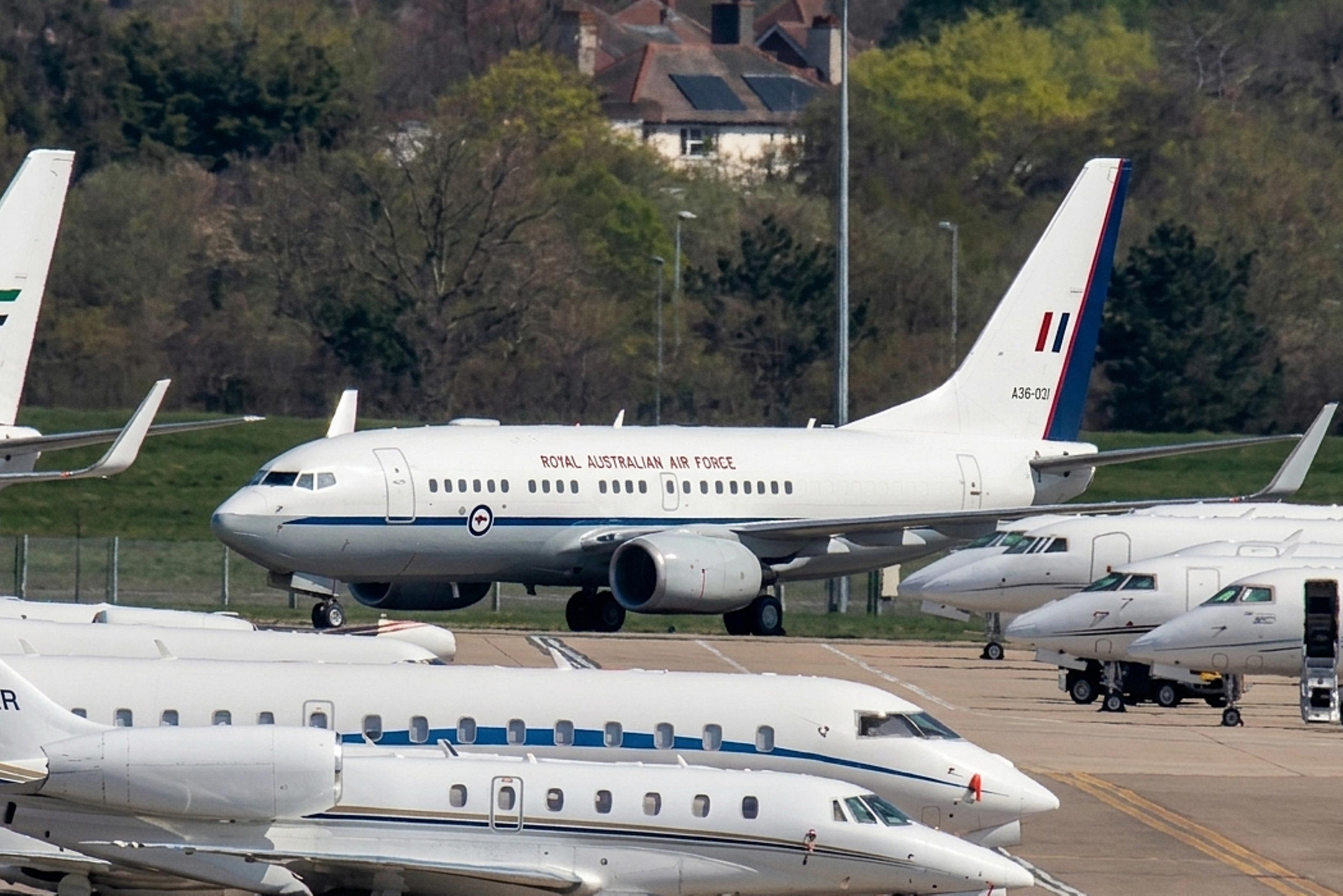 A36-001 @ EGLF - A36-001 2000 Boeing 737-7DT BBJ WL RAAF Farnborough 
 - by PhilR
