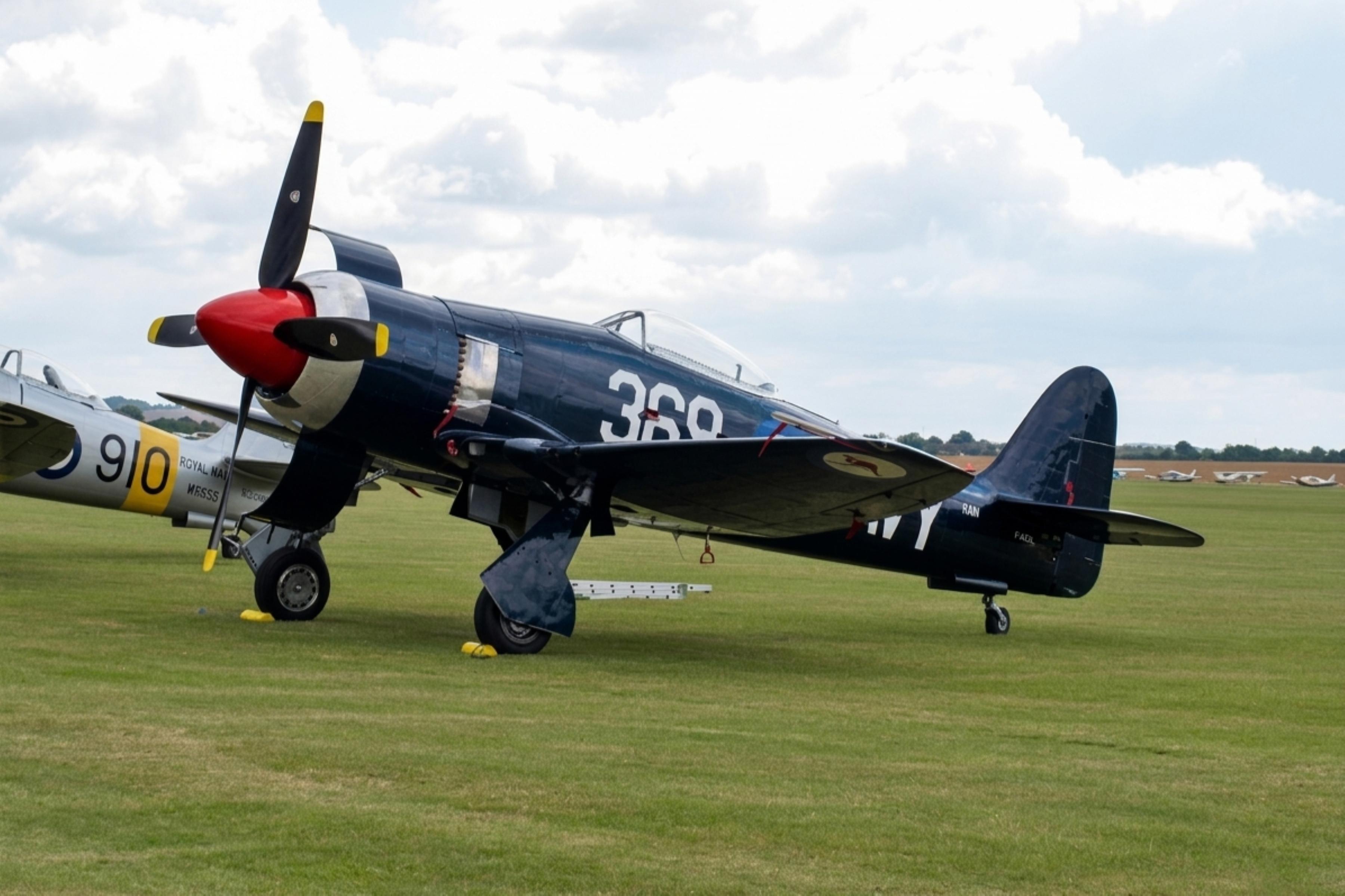 F-AZXL @ EGSU - F-AZXL 1948 Hawker Sea Fury FB11 RAN Flying Legends Duxford
 - by PhilR