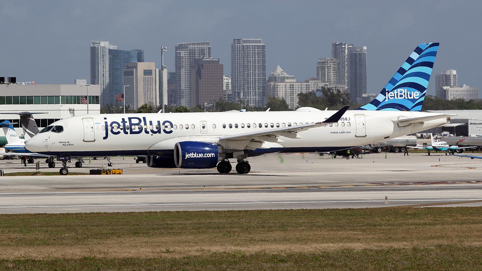 N3058J @ FLL - at fll - by Ronald