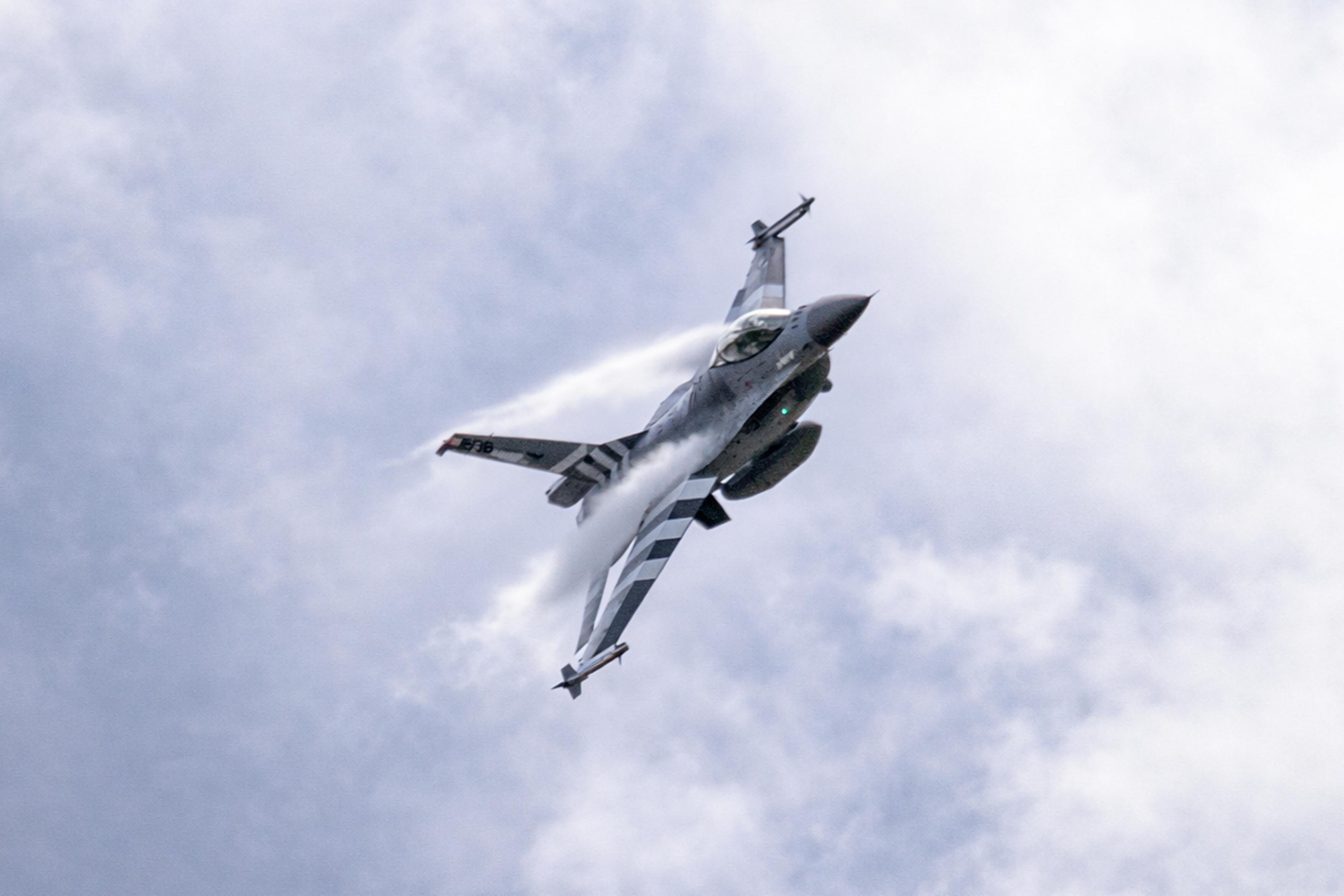 FA-57 photo, click to enlarge