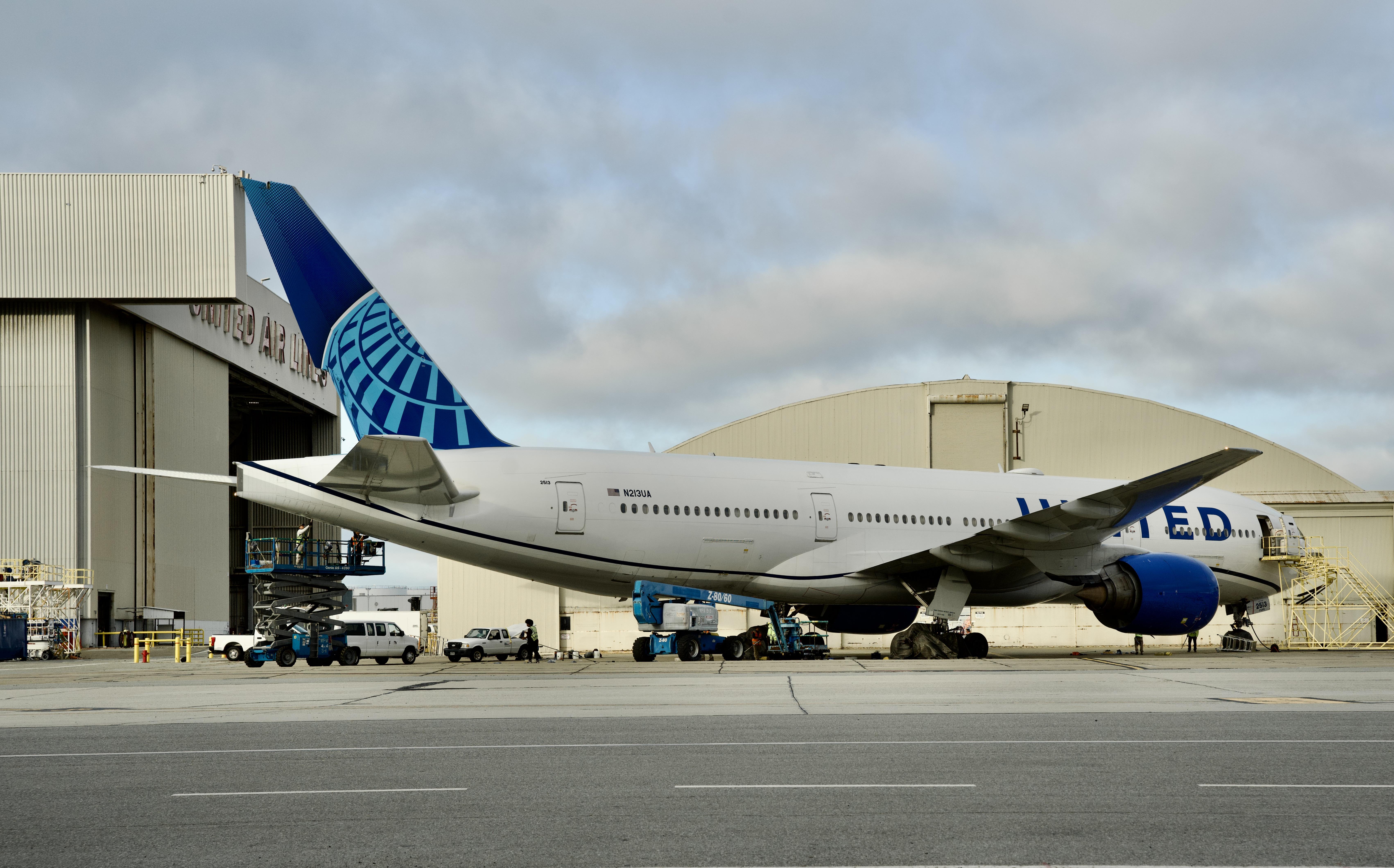 N213UA photo, click to enlarge