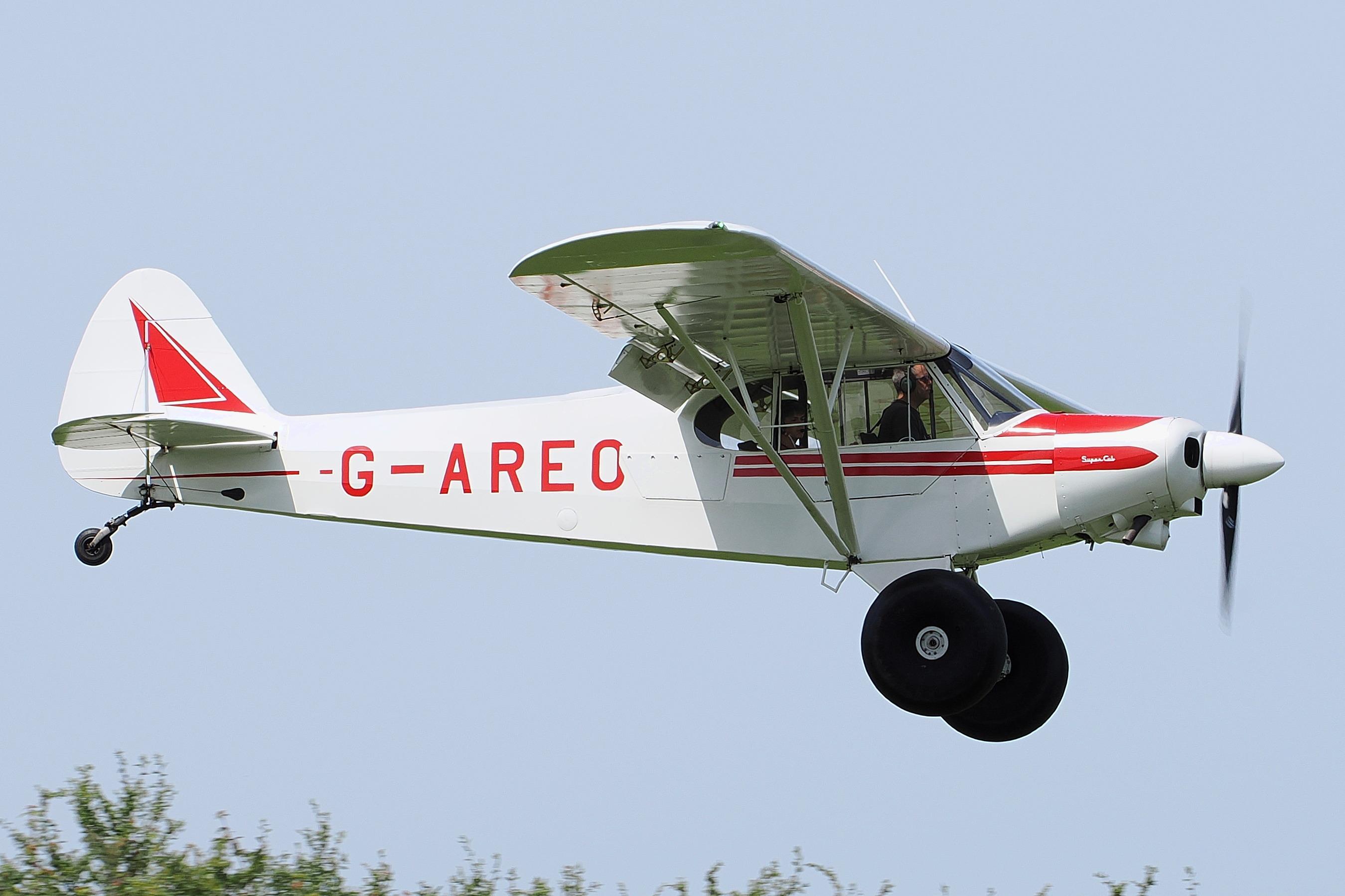 G-AREO @ X3CX - Landing at Northrepps. - by Graham Reeve