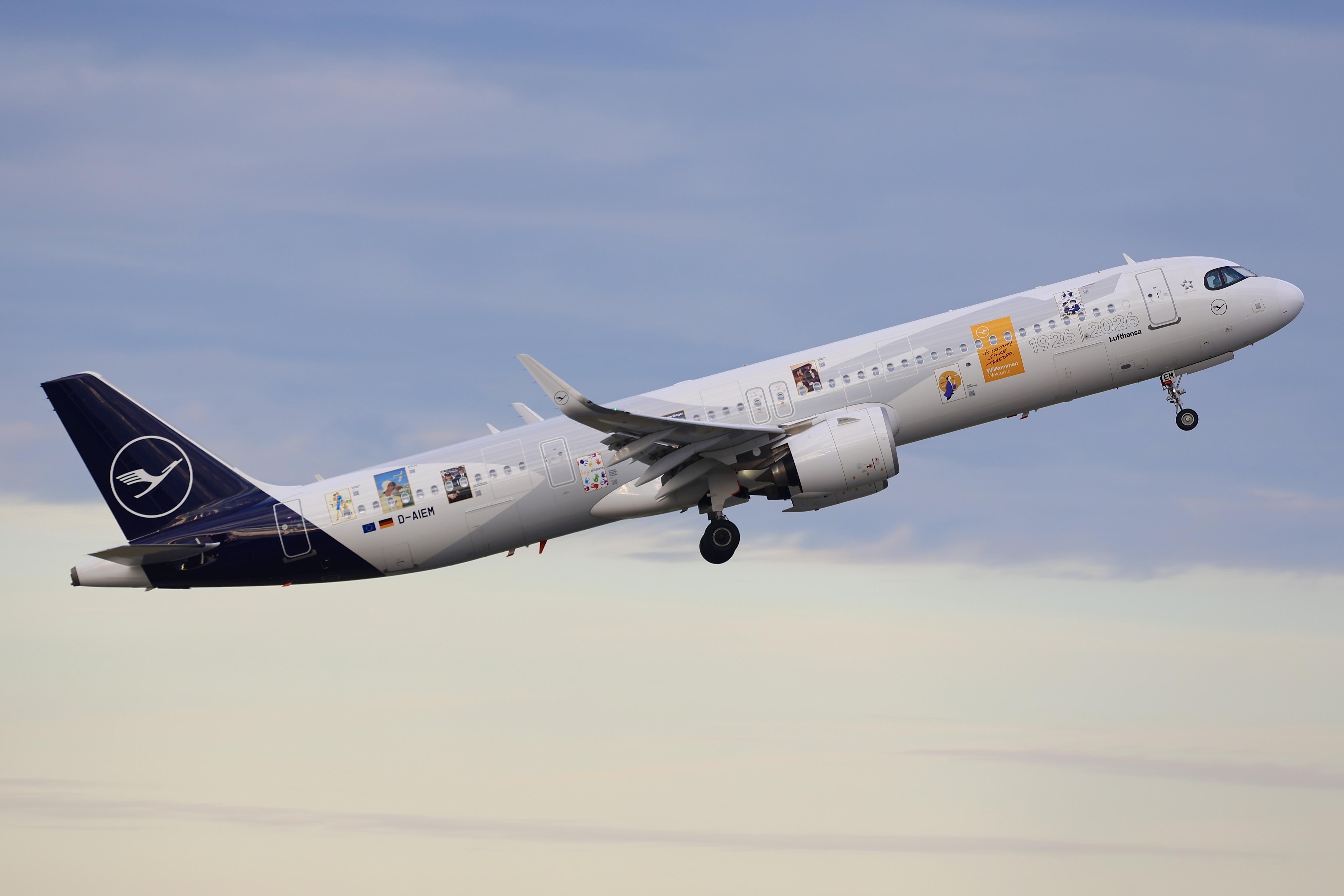 D-AIEM photo, click to enlarge