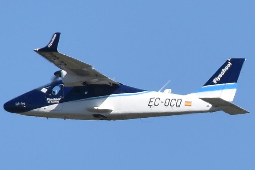 EC-OCQ photo, click to enlarge
