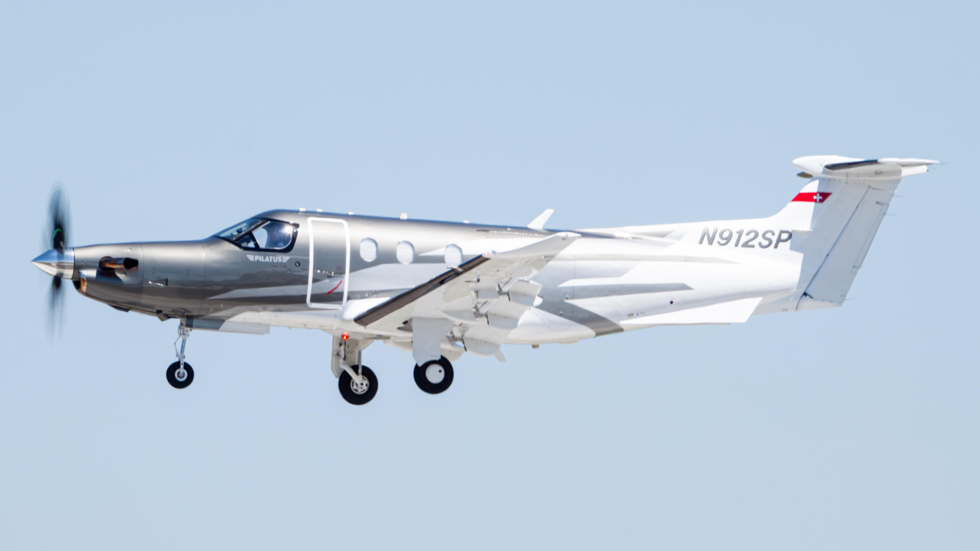 N221PC photo, click to enlarge