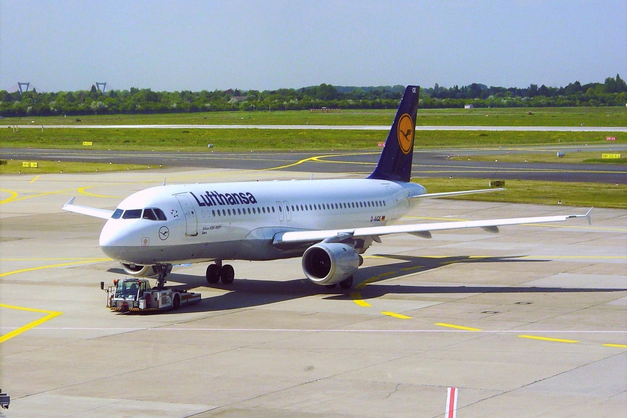 D-AIQE photo, click to enlarge