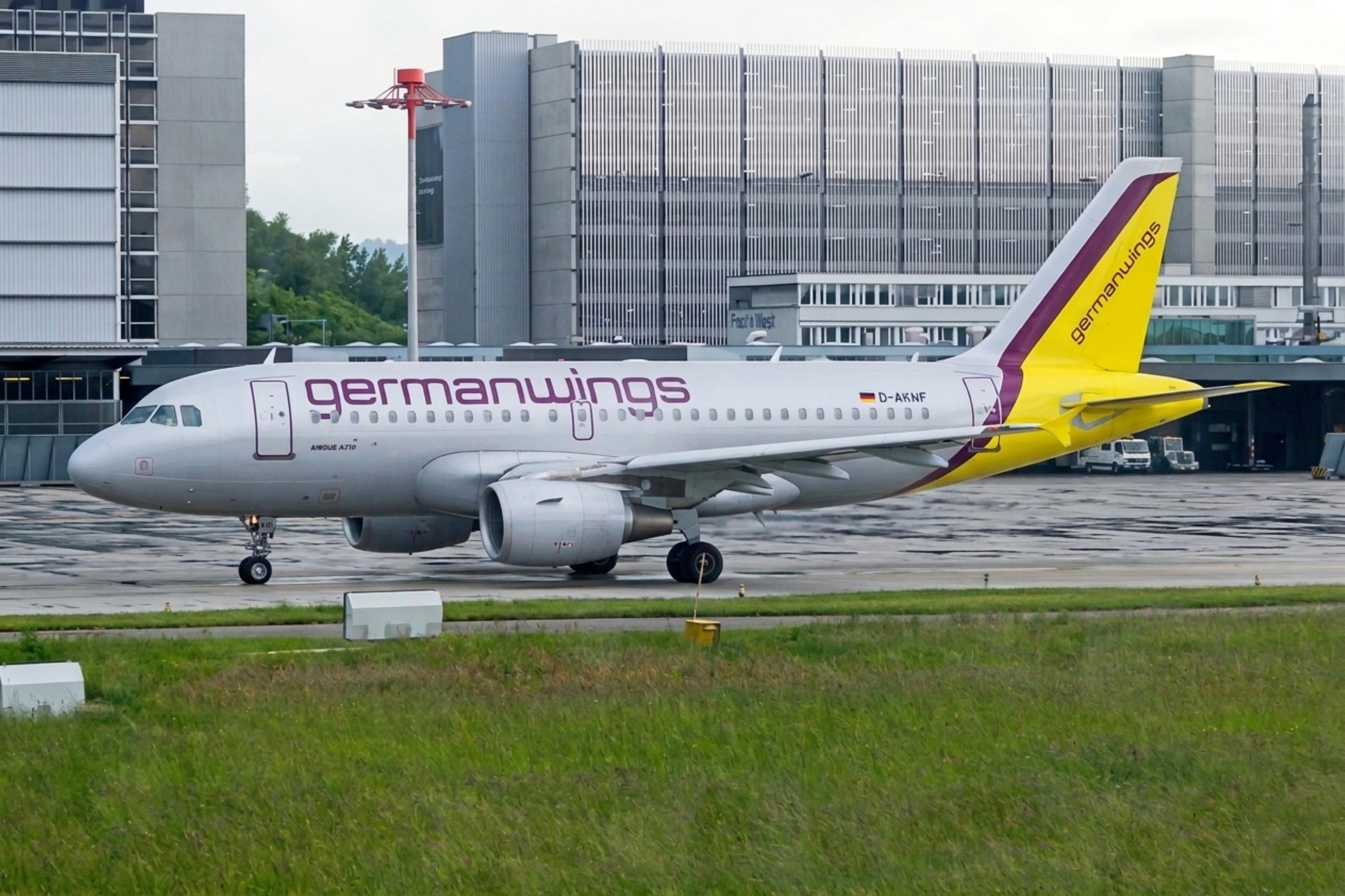 D-AKNF photo, click to enlarge