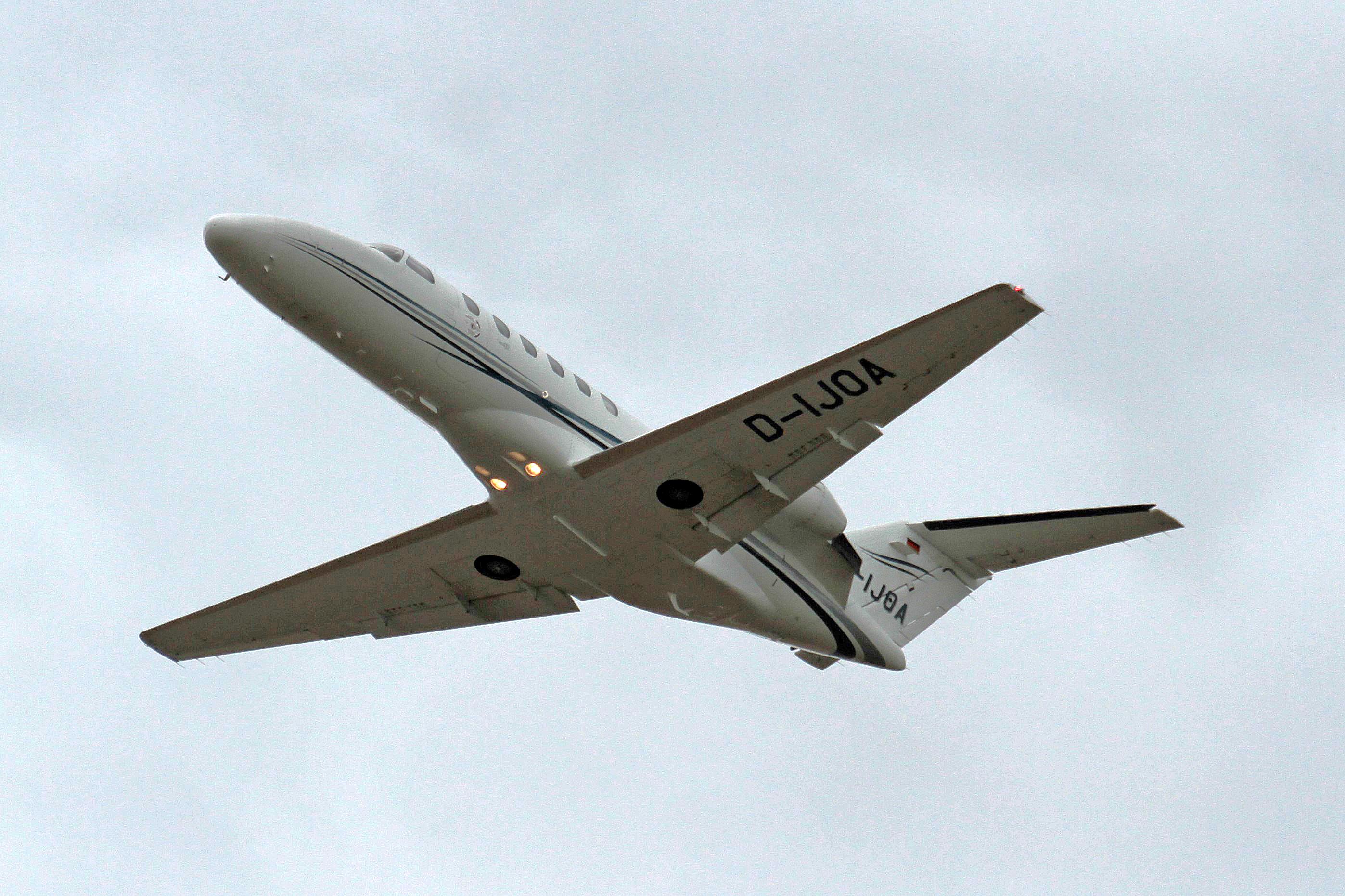 D-IJOA photo, click to enlarge