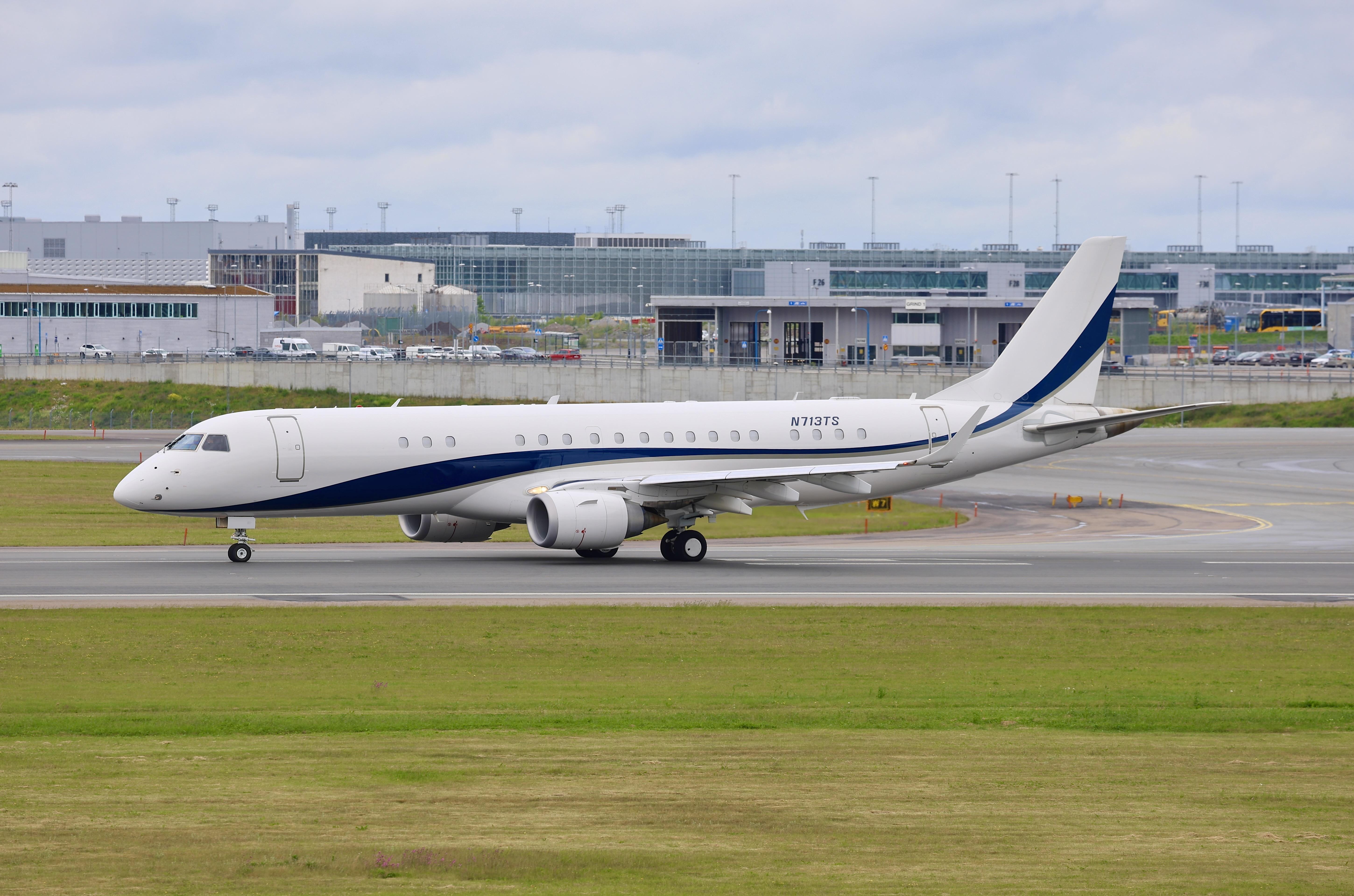 N713TS @ ESSA - Rwy 19L - by wijken
