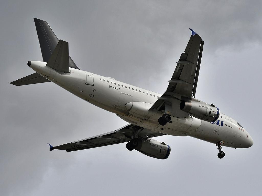 OY-KBT photo, click to enlarge