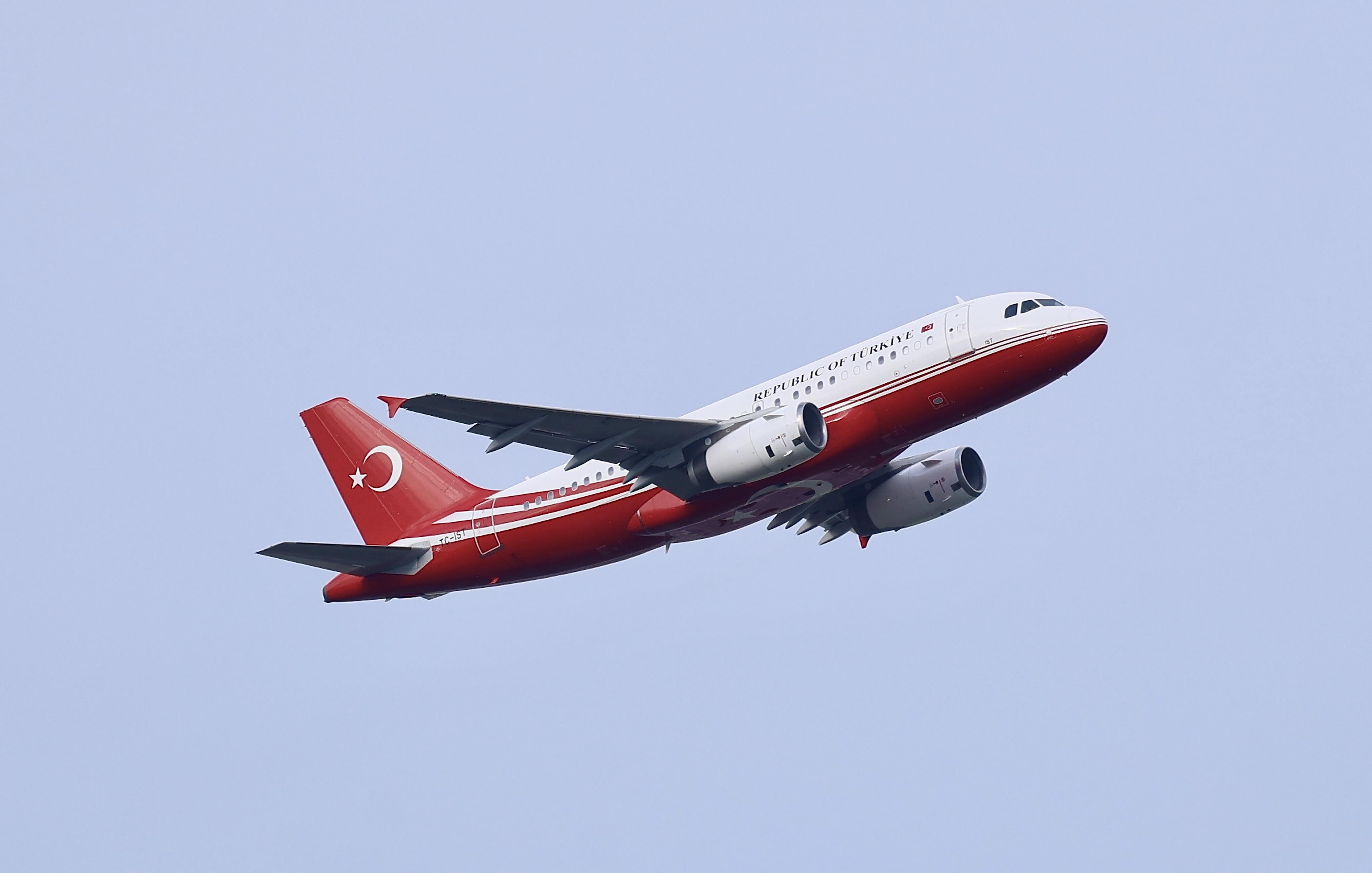 TC-IST @ ESSA - Rwy 19R - by wijken