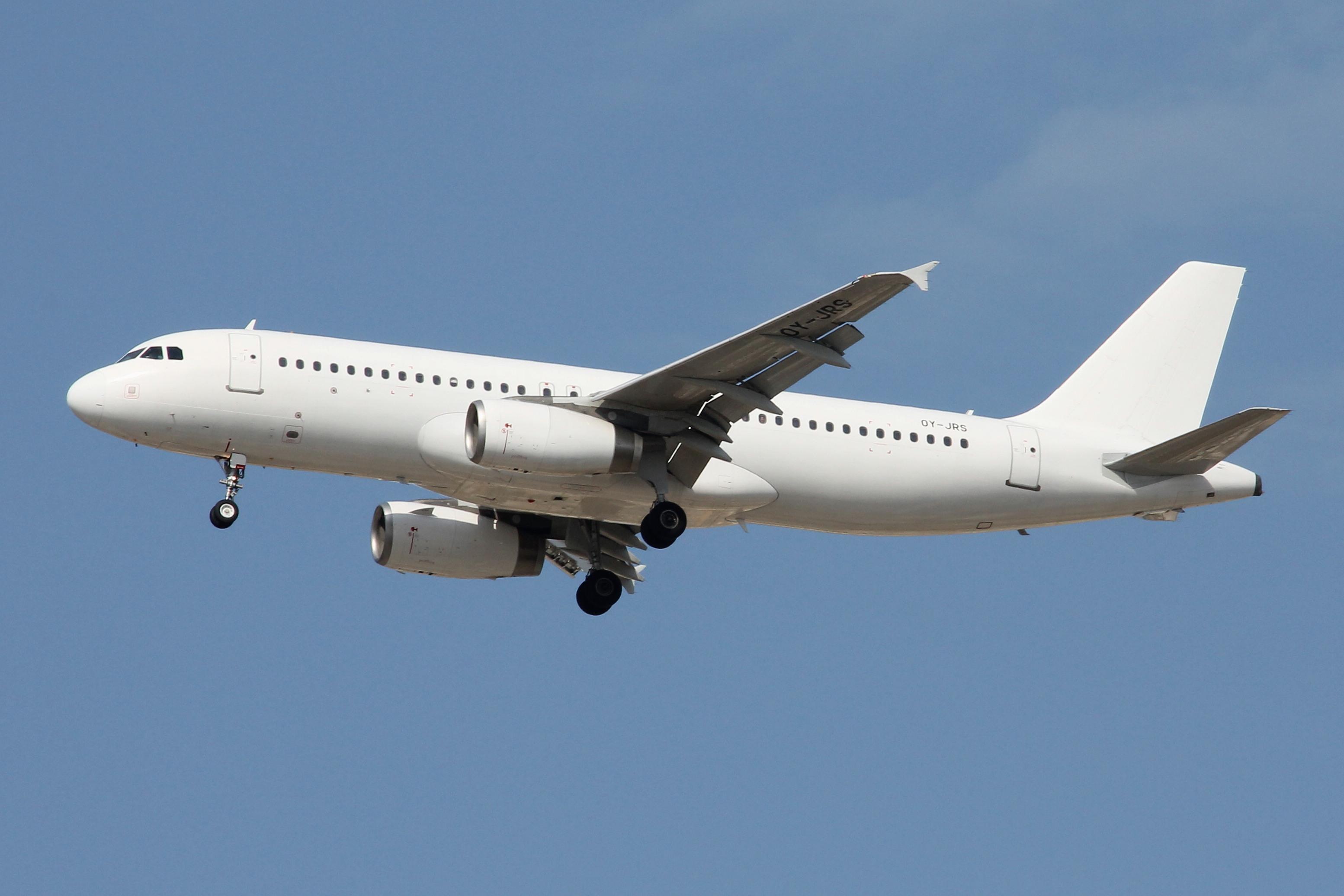 OY-JRS @ LMML - Airbus A320-232 of Danish Air Transport reg OY-JRS on final approach for RW31 Malta. - by raymond