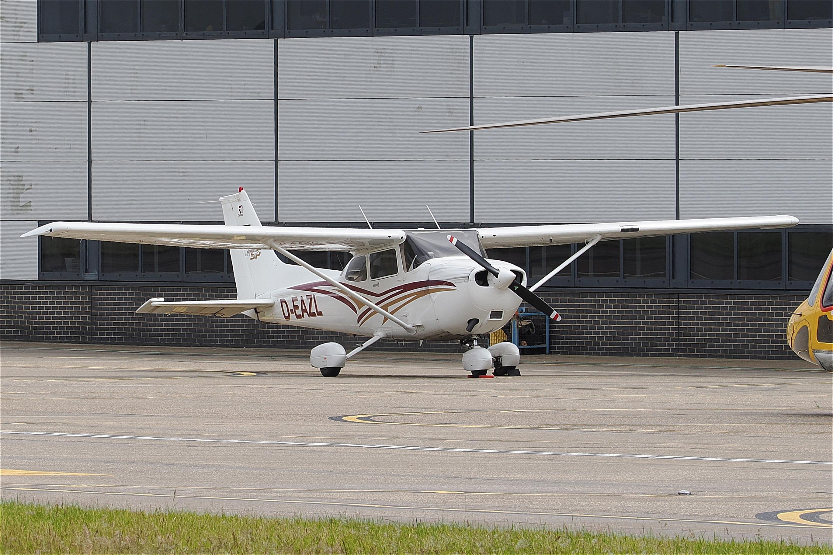 D-EAZL photo, click to enlarge