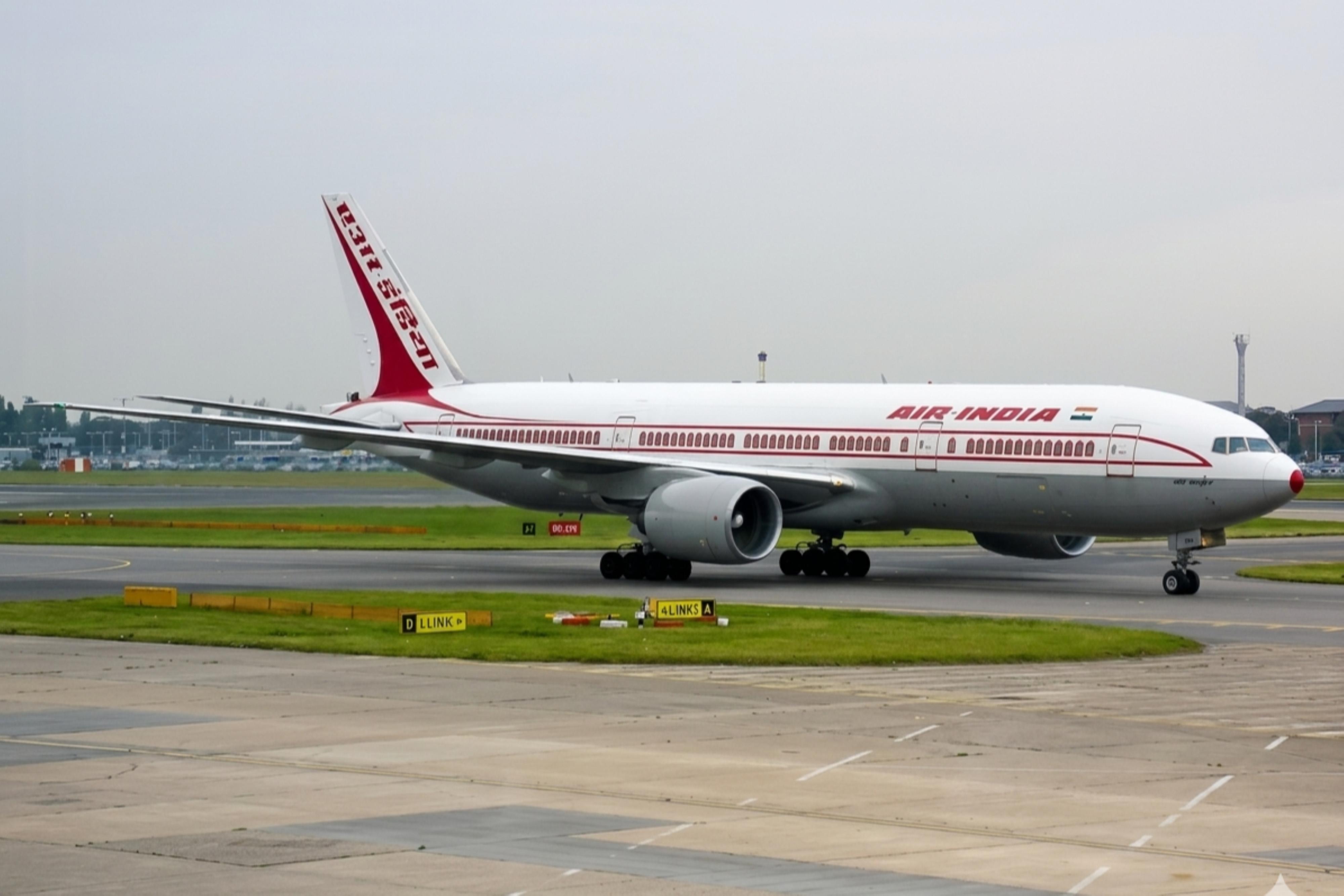 VT-AIK @ EGLL - VT-AIK B777-200 Air India LHR - by PhilR