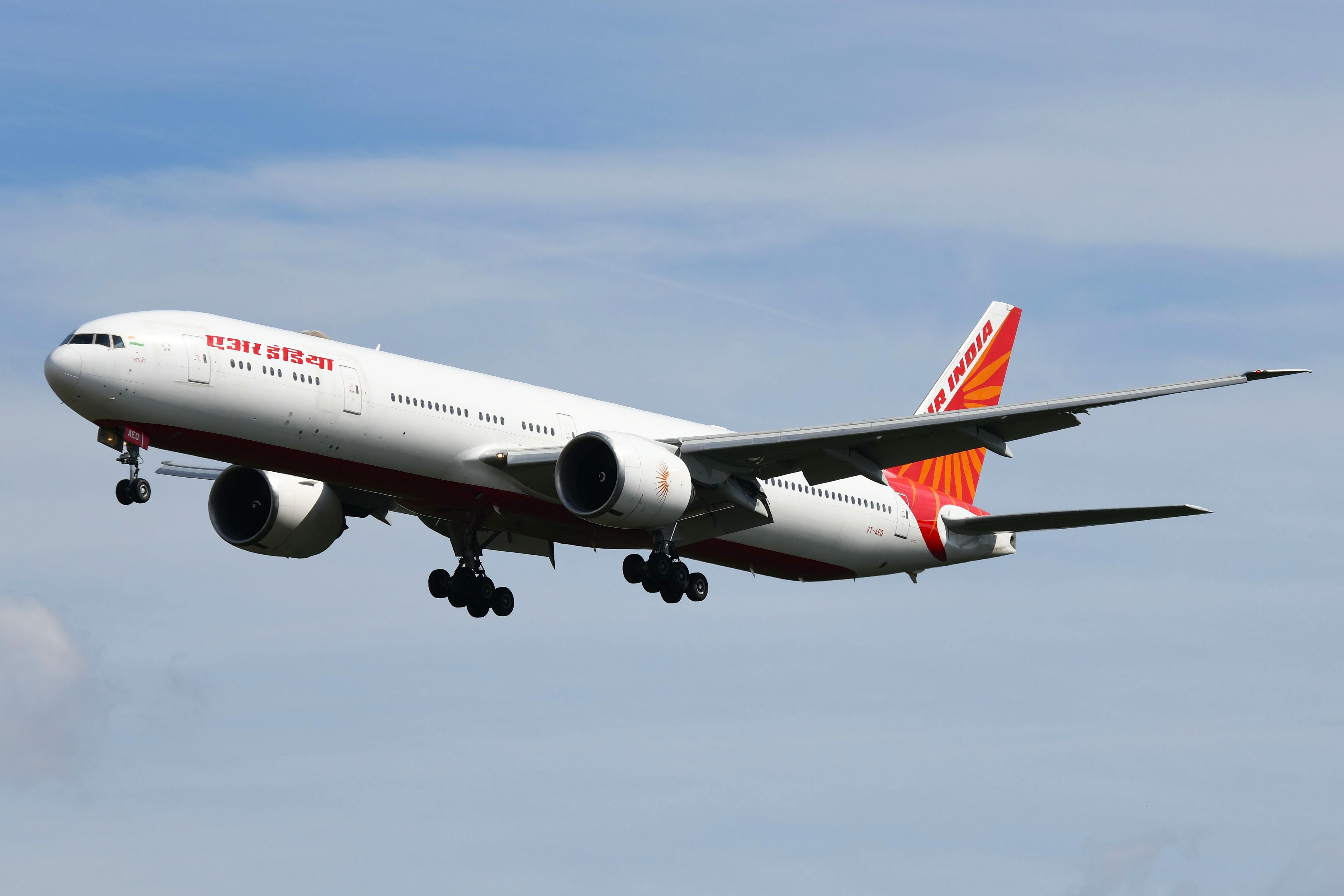 VT-AEQ photo, click to enlarge