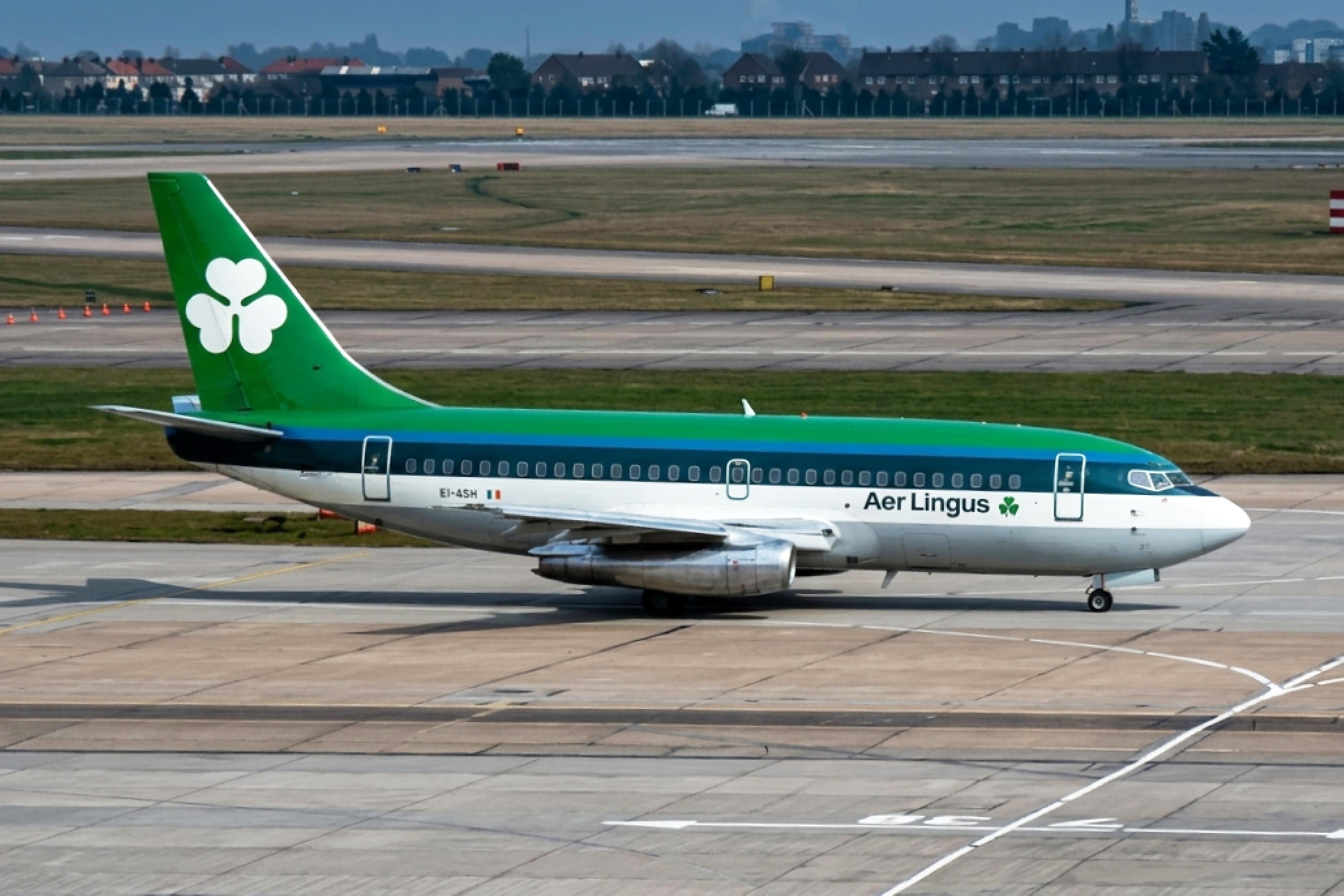 EI-ASH @ EGLL - EI-ASH 1970 B737-200 Aer Lingus LHR - by PhilR