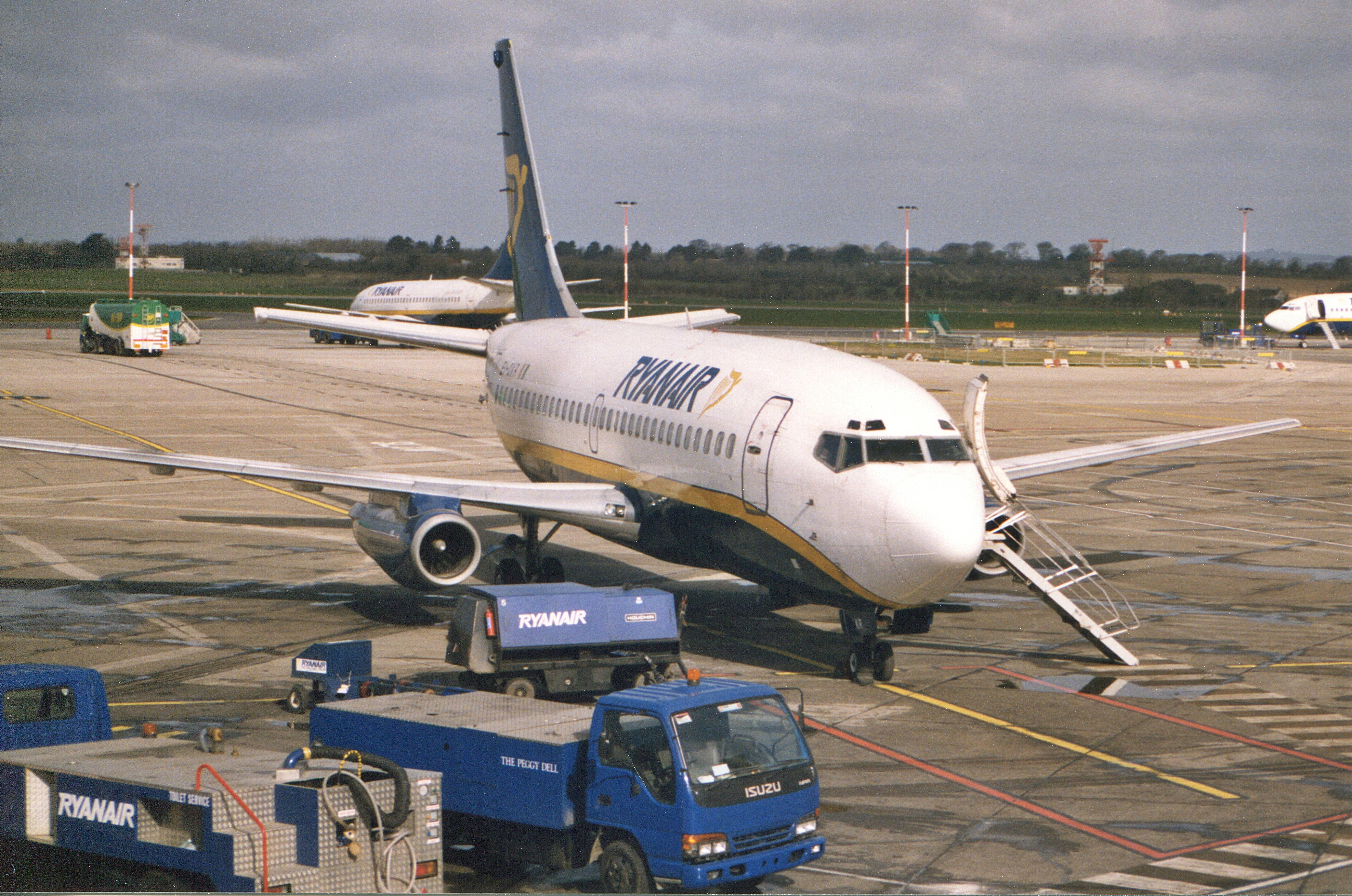 EI-CKR @ EIDW - EI-CKR 1980 B737-200 Ryanair DUB  - by PhilR