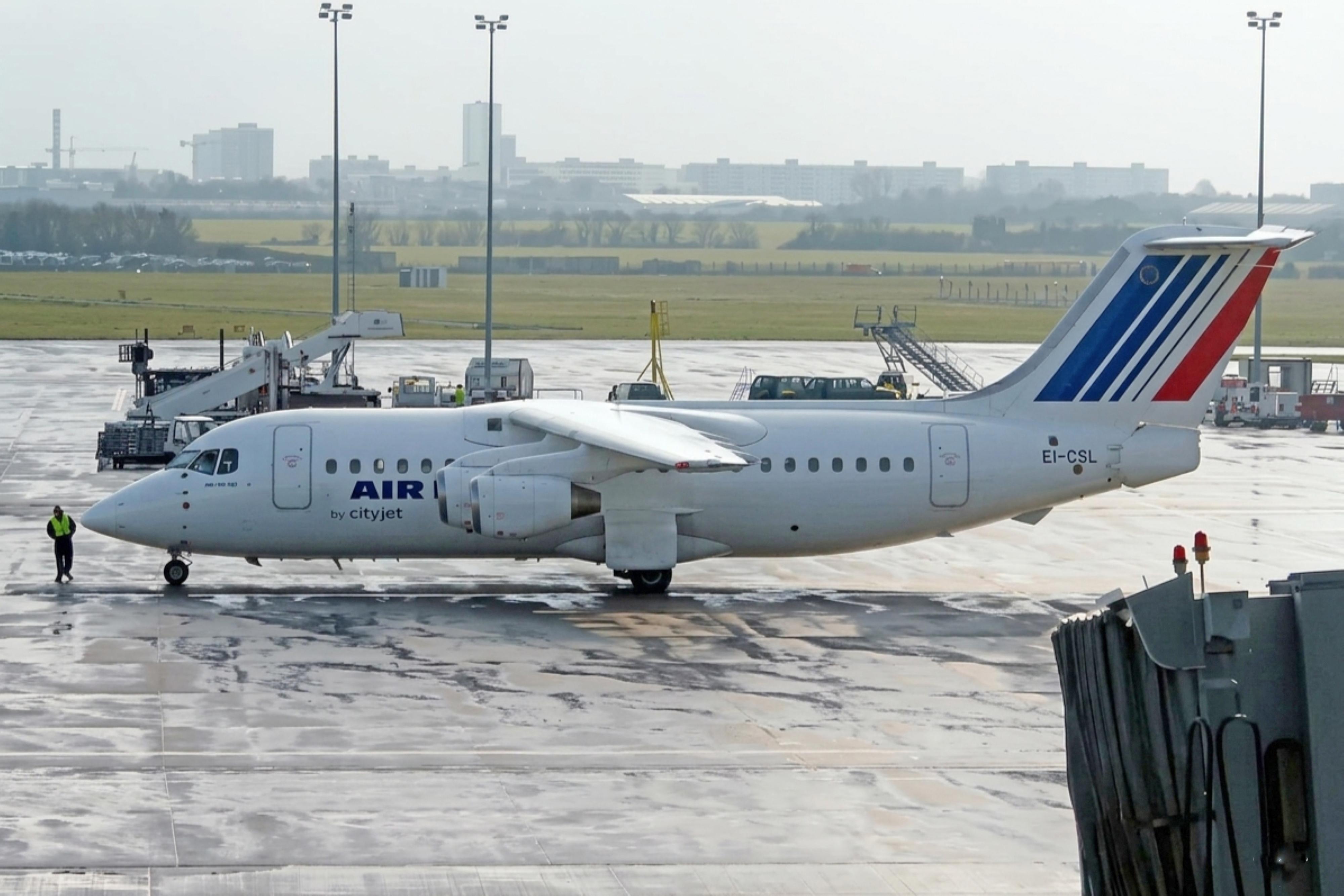EI-CSL @ EIDW - EI-CSL 1987 BAe 146-200 Air France DUB 
 - by PhilR