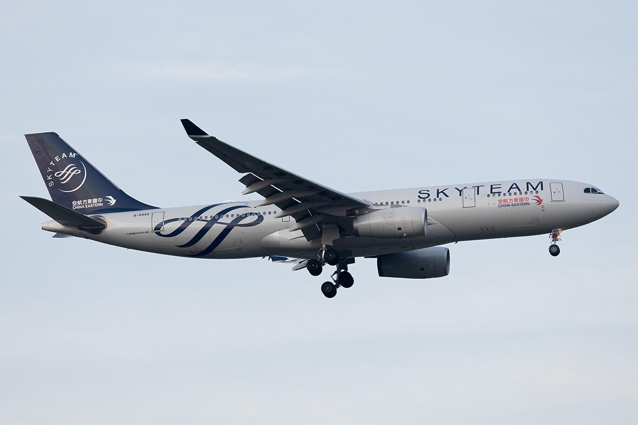B-5949 @ LOWW - China Eastern A330-200 - by Andy Graf