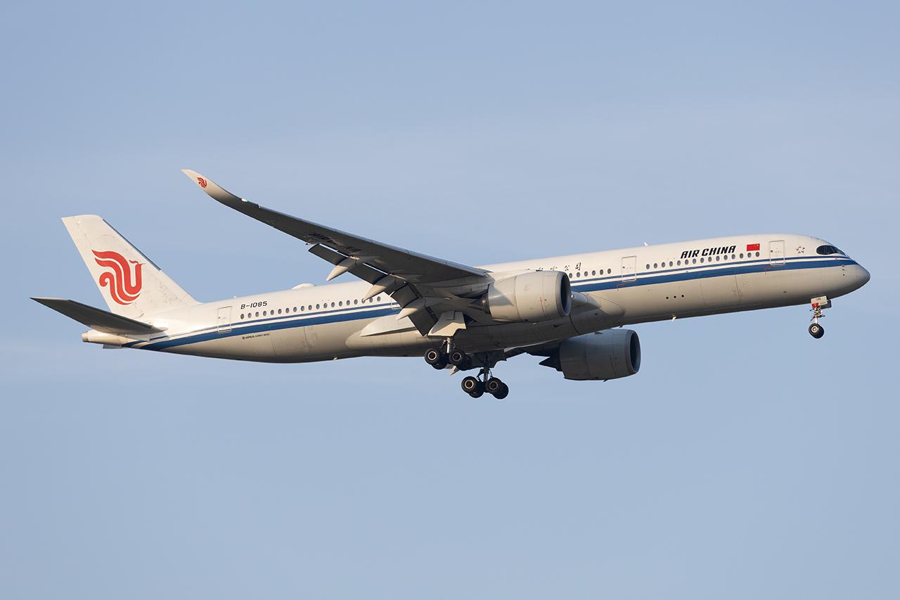 B-1085 @ LOWW - Air China A350-900 - by Andy Graf