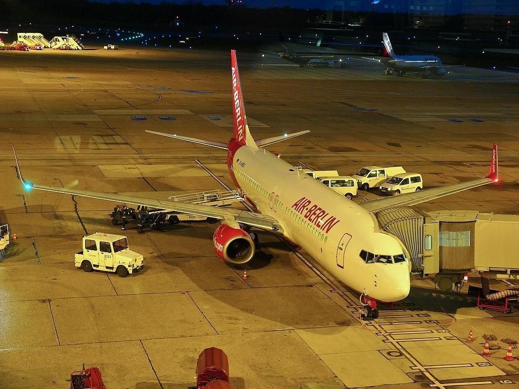 D-ABBD @ EDDH - Air Berlin - by Jean Christophe Ravon / FRENCHSKY