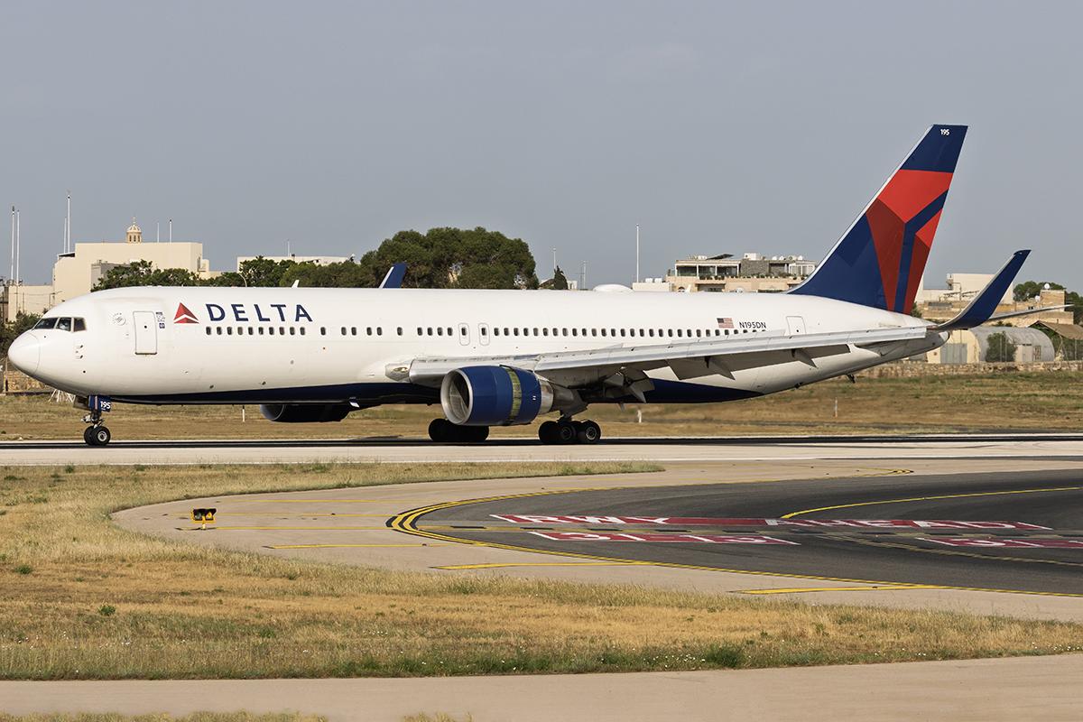 N195DN @ LMML - Runway 13 - by Roberto Cassar