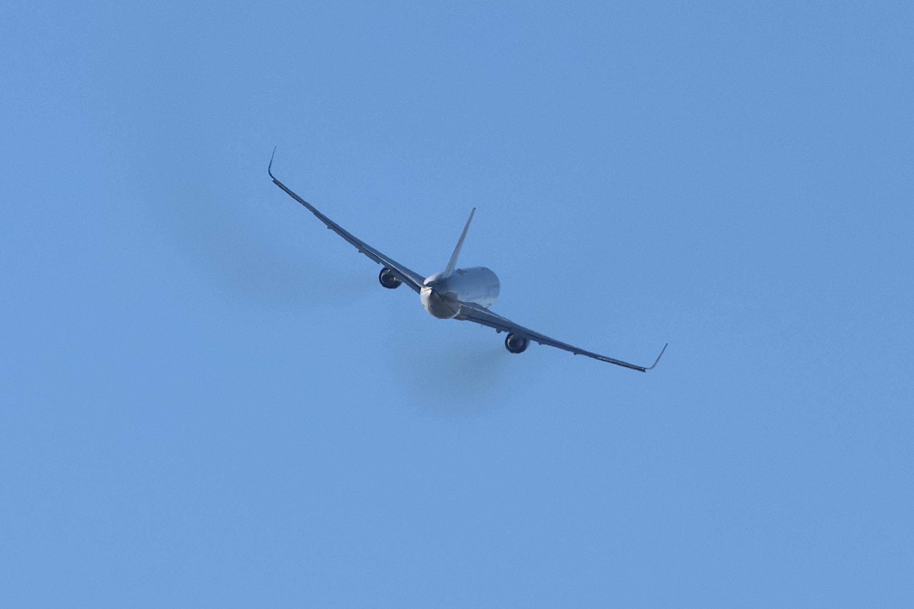 N668UA photo, click to enlarge