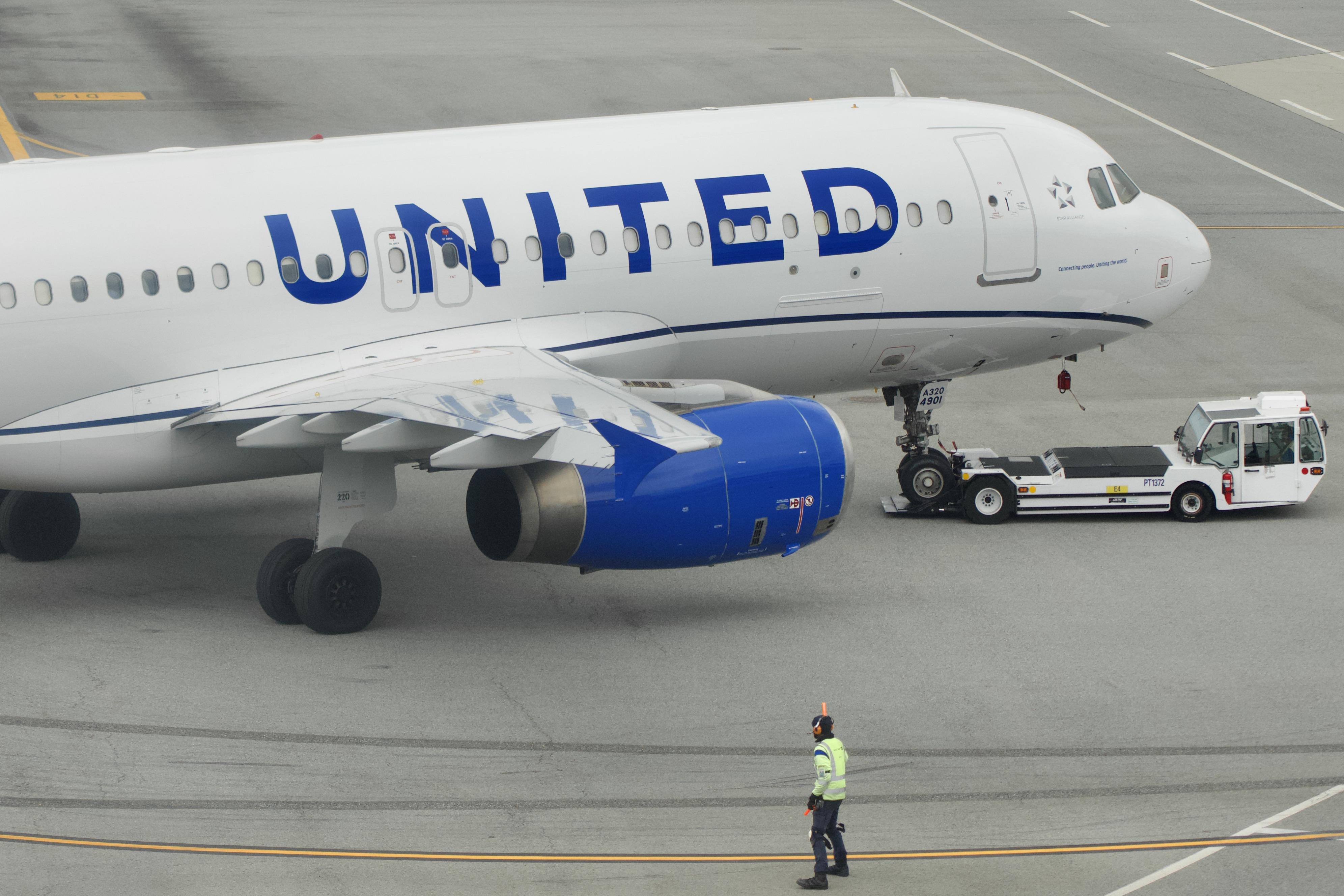 N4901U @ KSFO - Sky Terrace SFO 2026 - by ClaytonEddy