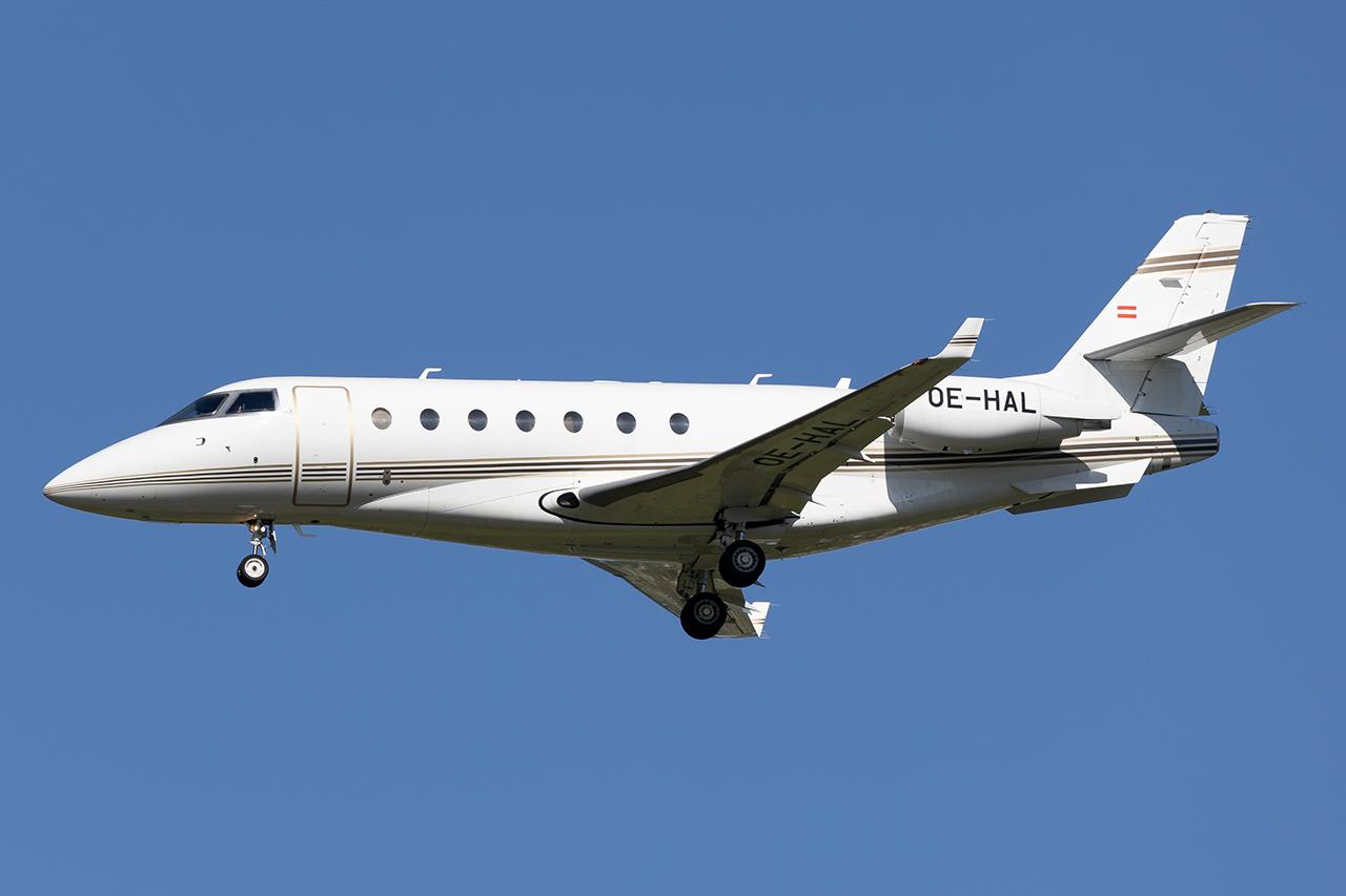 OE-HAL @ LOWW - Untitled G200 - by Andy Graf