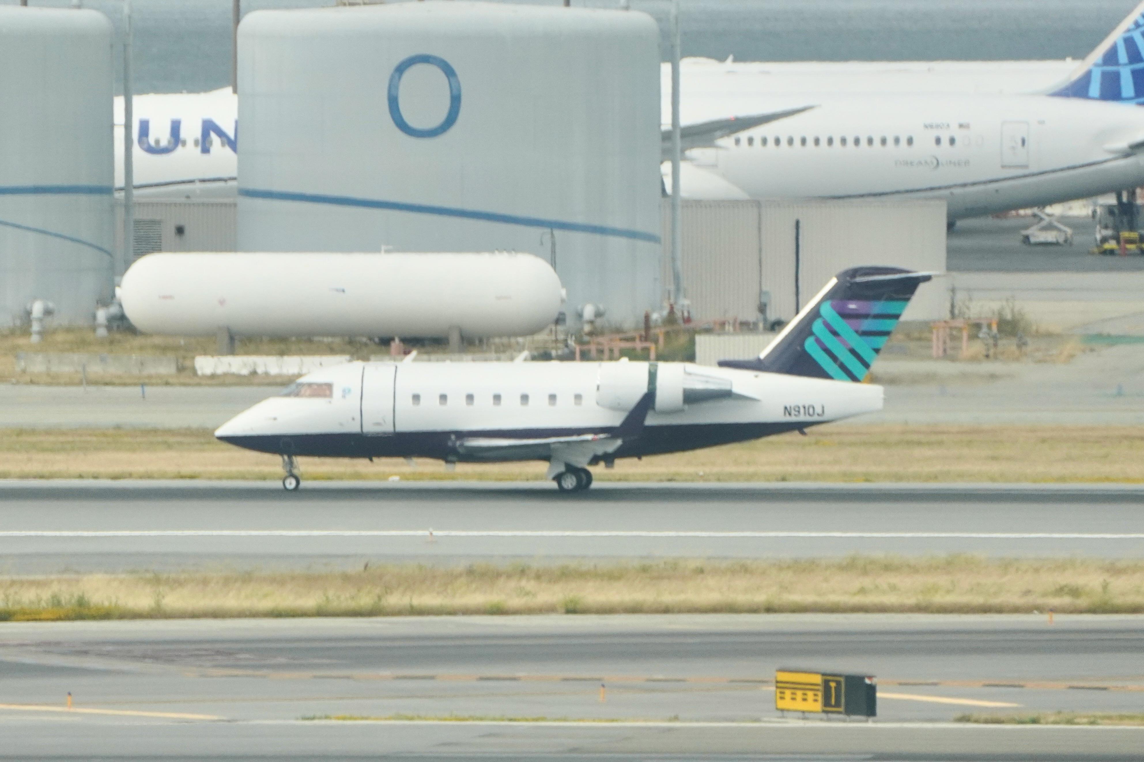 N910J @ KSFO - Sky Terrace SFO 2026 - by ClaytonEddy
