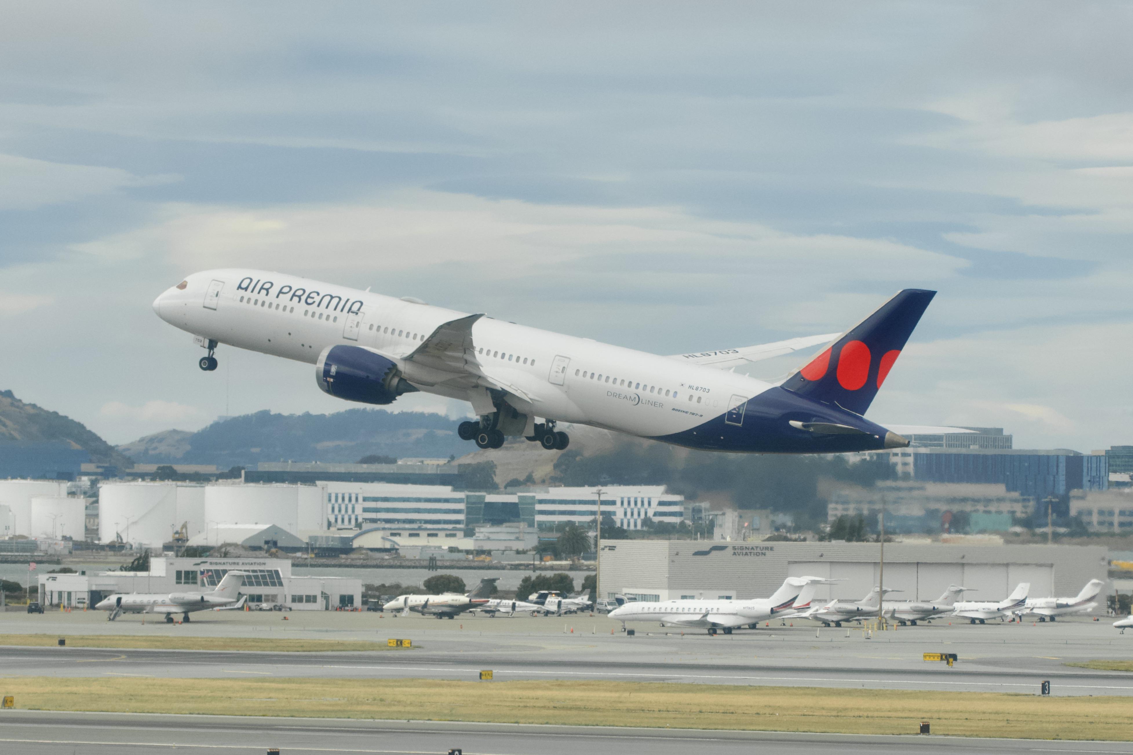 HL8703 @ KSFO - Sky Terrace SFO 2026 - by ClaytonEddy