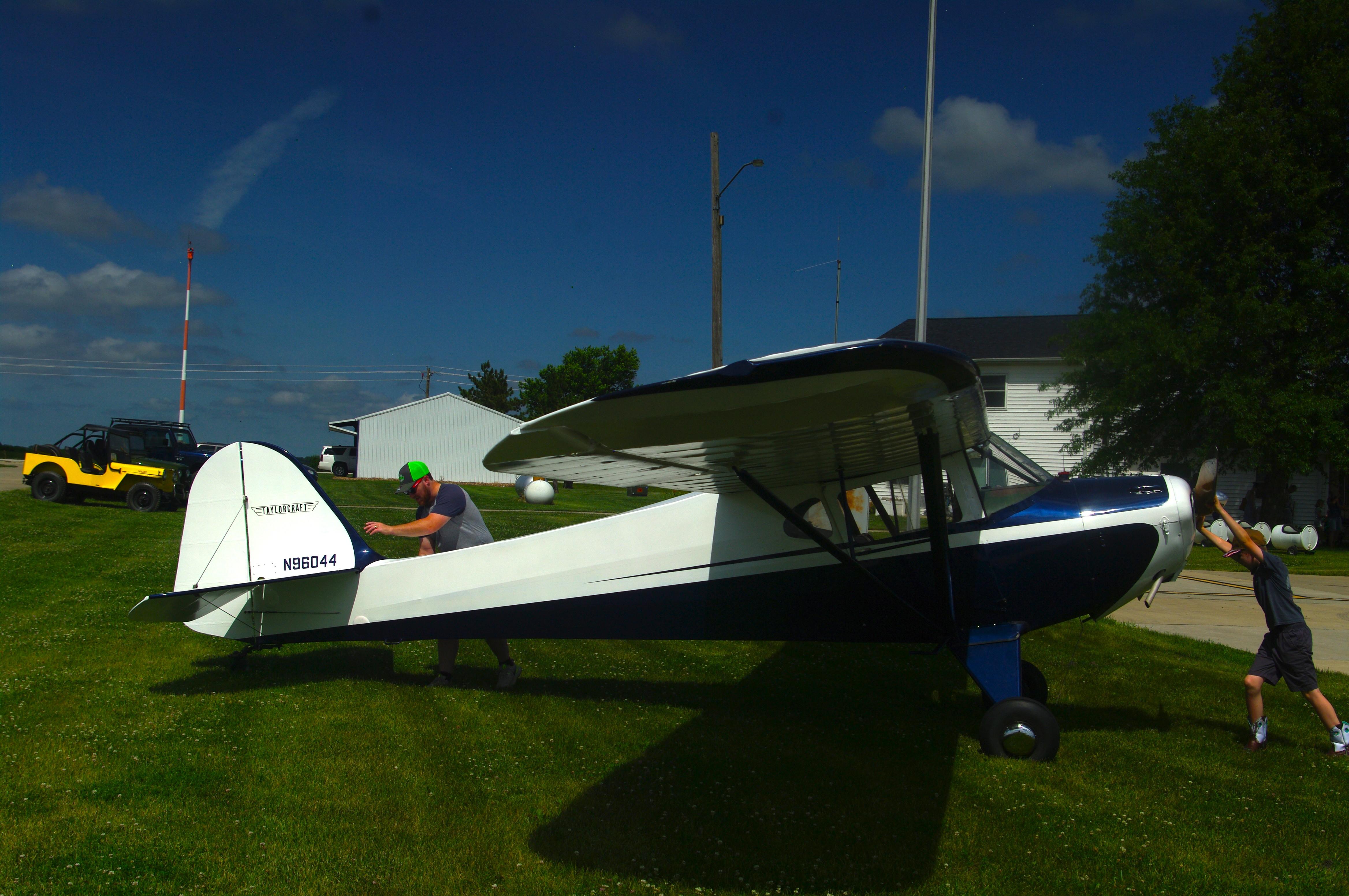 N96044 photo, click to enlarge