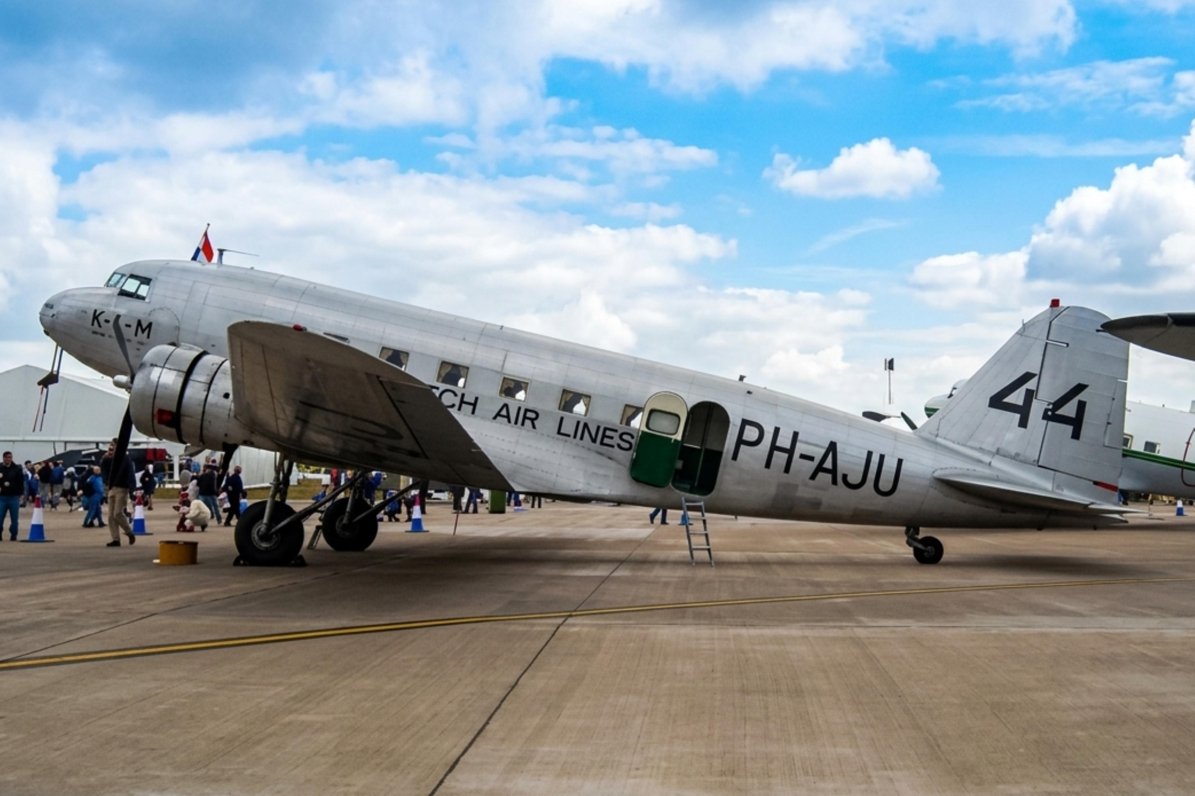 PH-AJU photo, click to enlarge