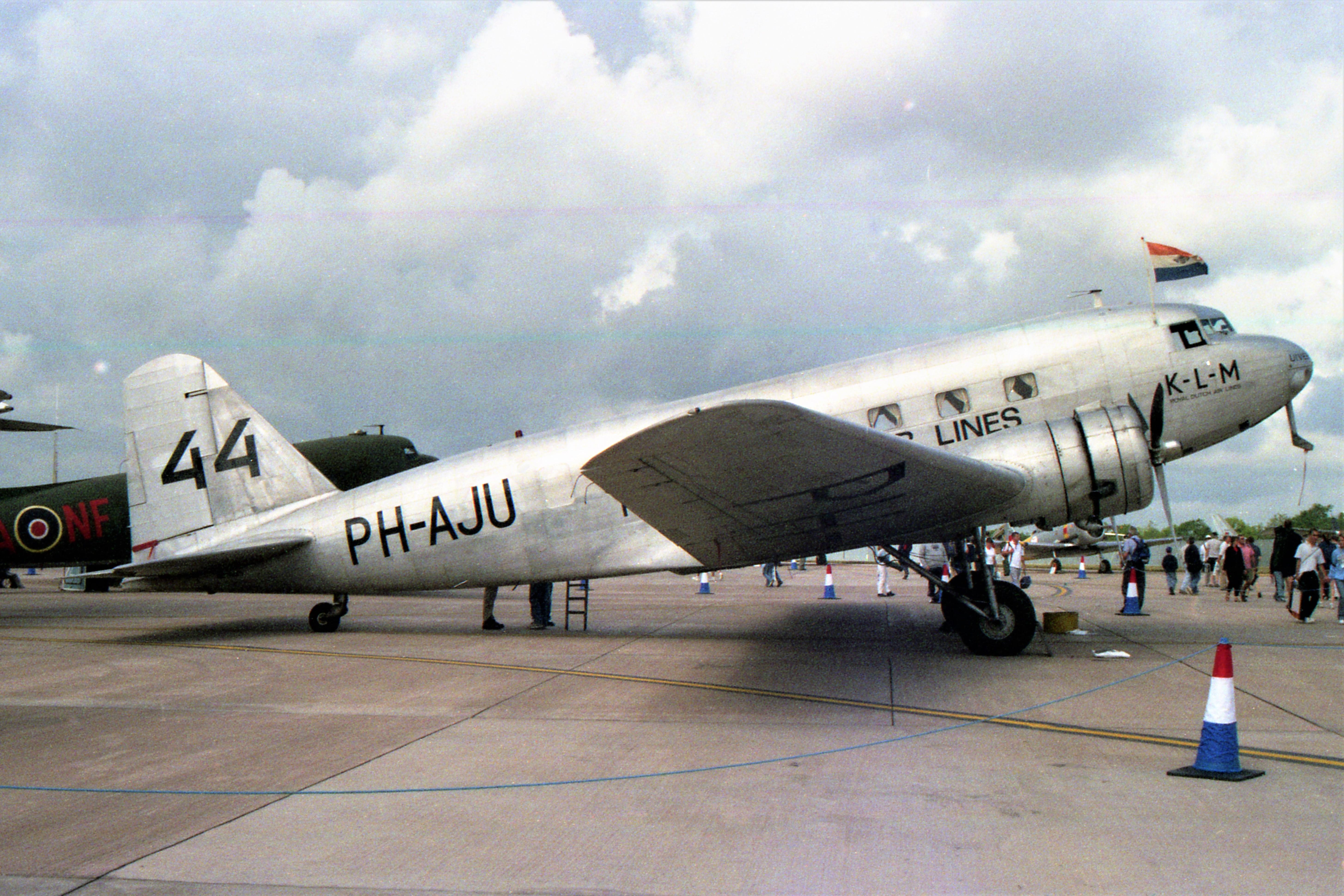 PH-AJU photo, click to enlarge