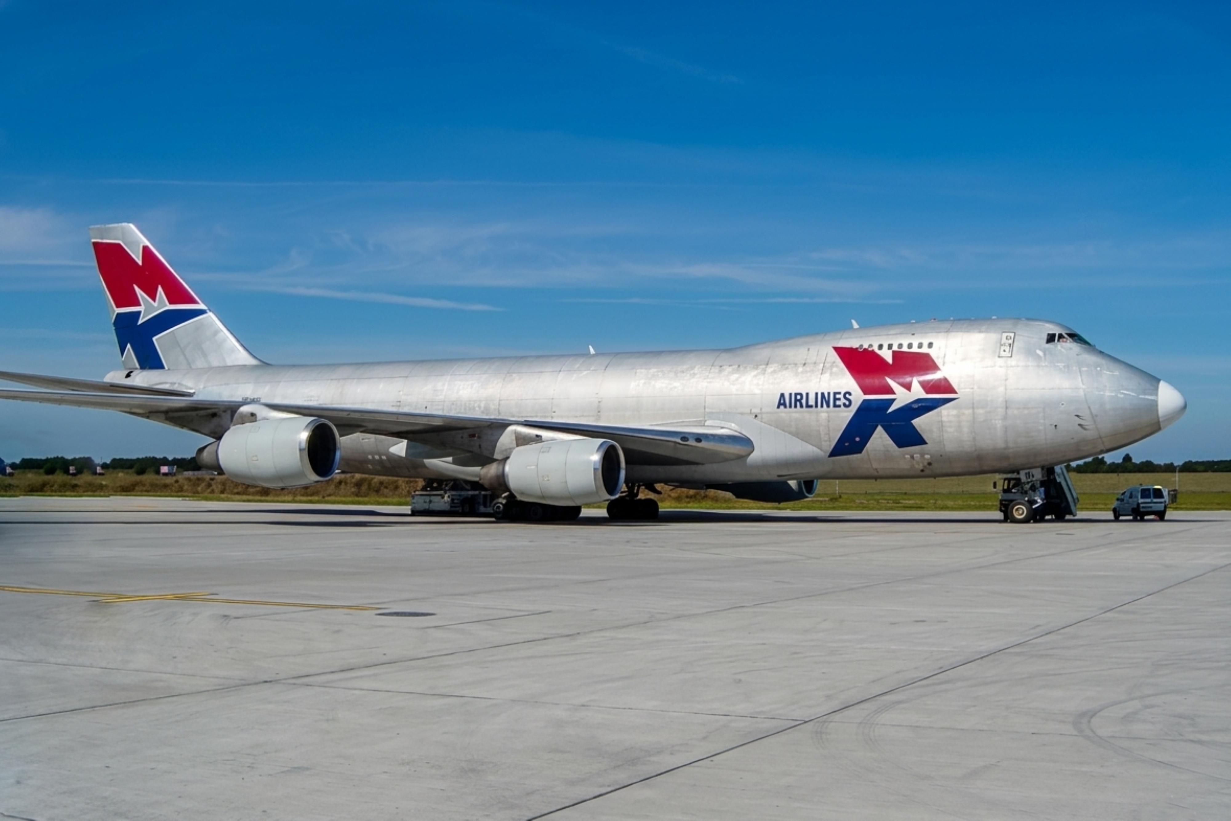 9G-MKL @ EGMH - 9G-MKL 1979 B747-200F MK Airlines Manston 
 - by PhilR