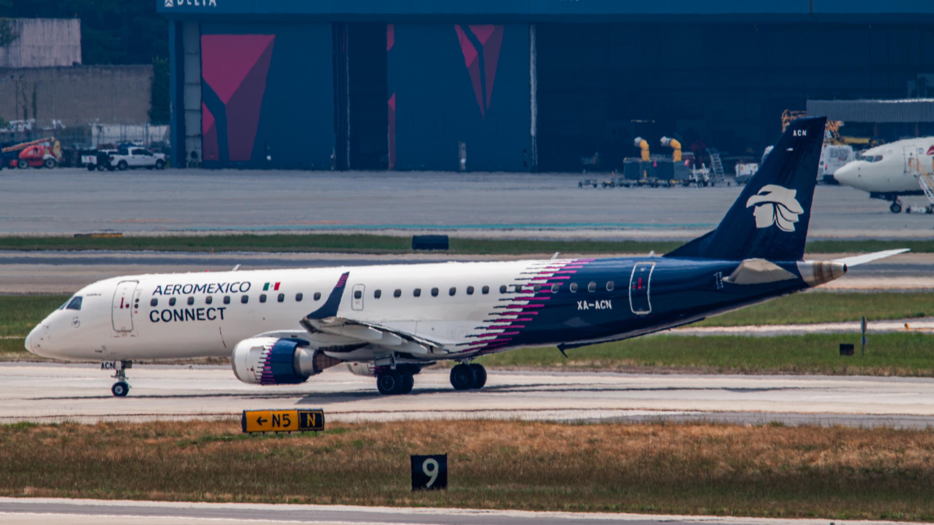 XA-ACN @ KATL - Aeromexico Connect E190 - by AviationLover50