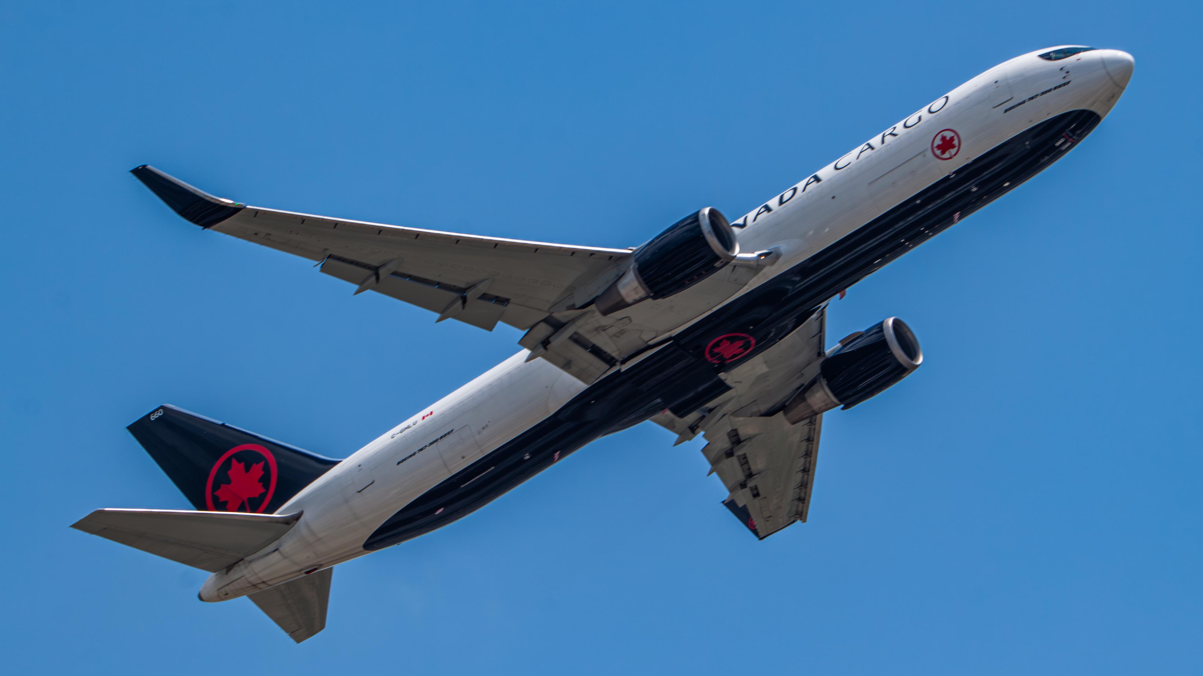 C-GHLU photo, click to enlarge