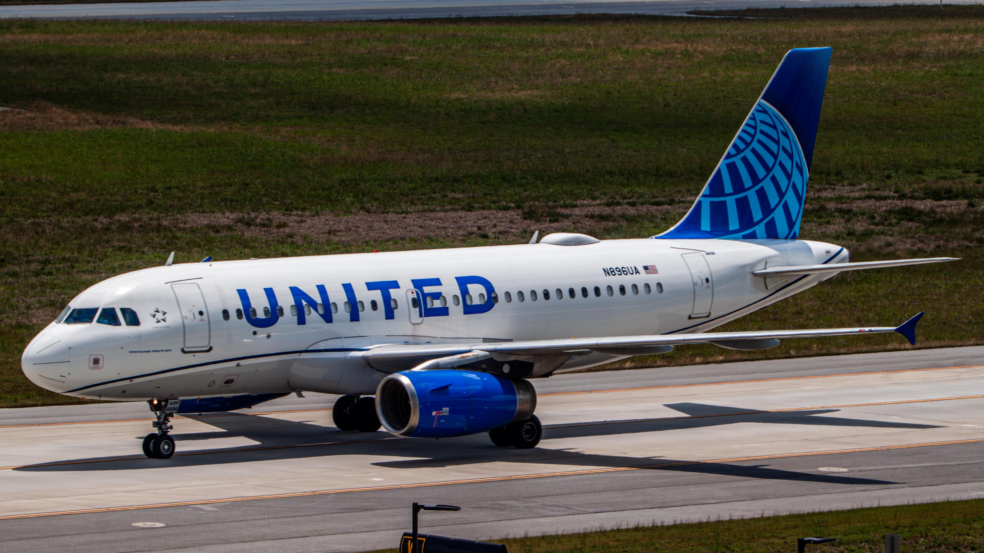 N896UA photo, click to enlarge