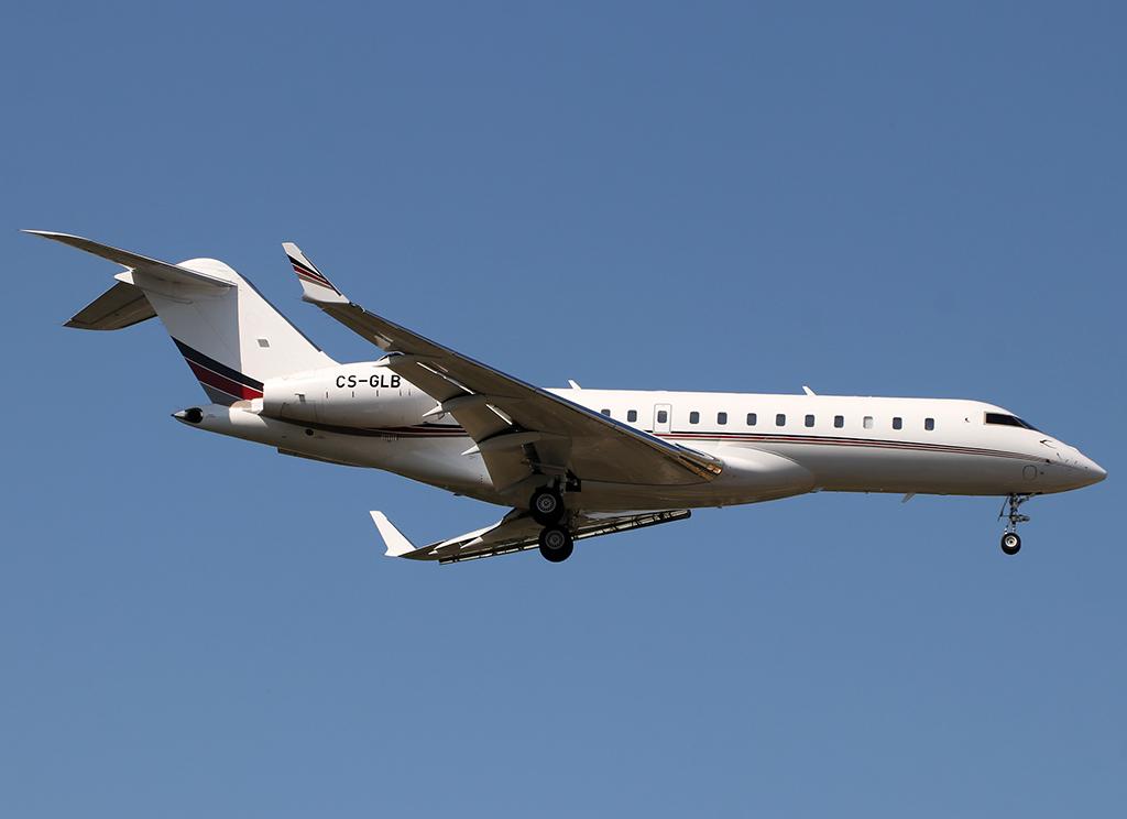 CS-GLB @ LFBO - Landing rwy 32L - by Shunn311
