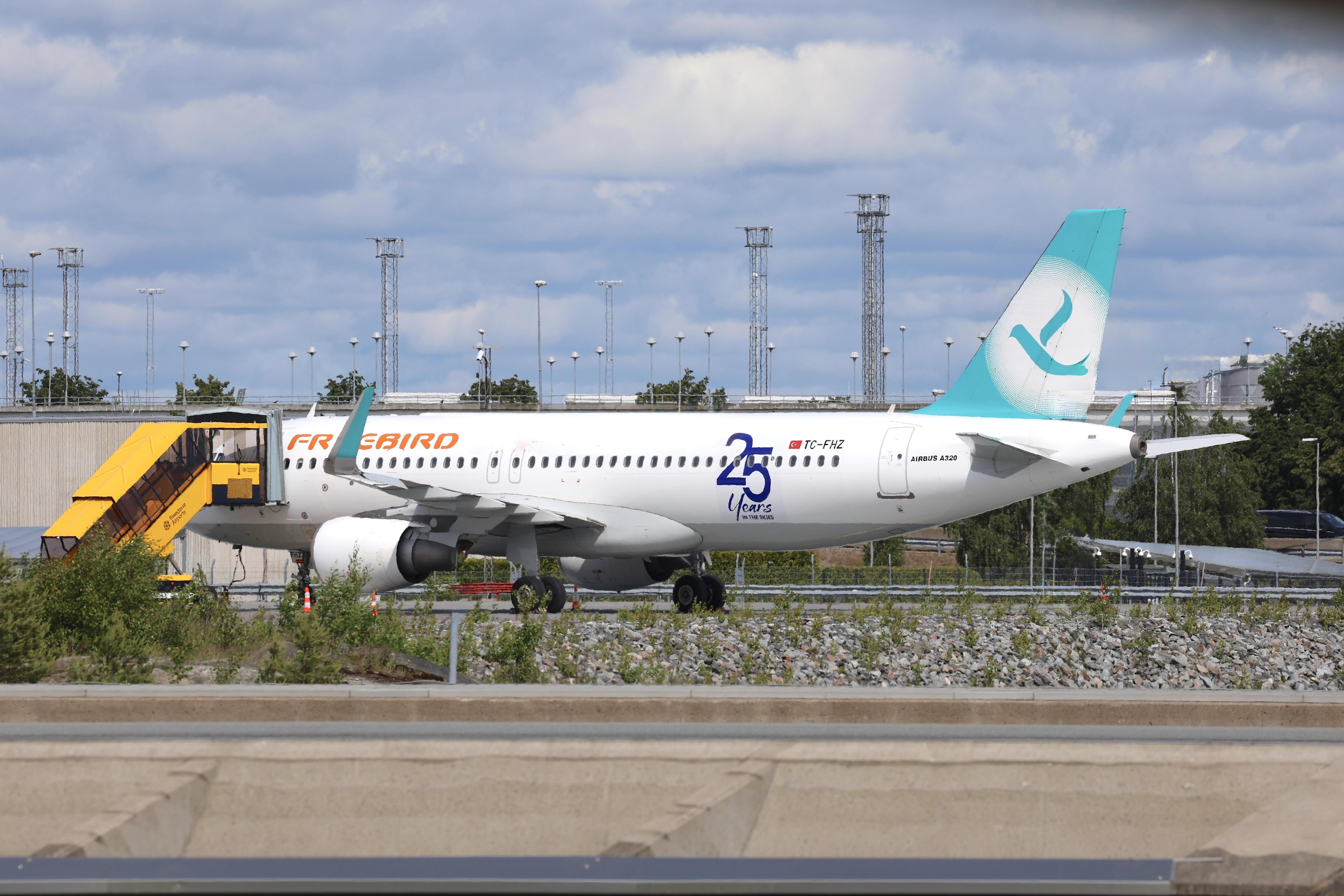 TC-FHZ photo, click to enlarge