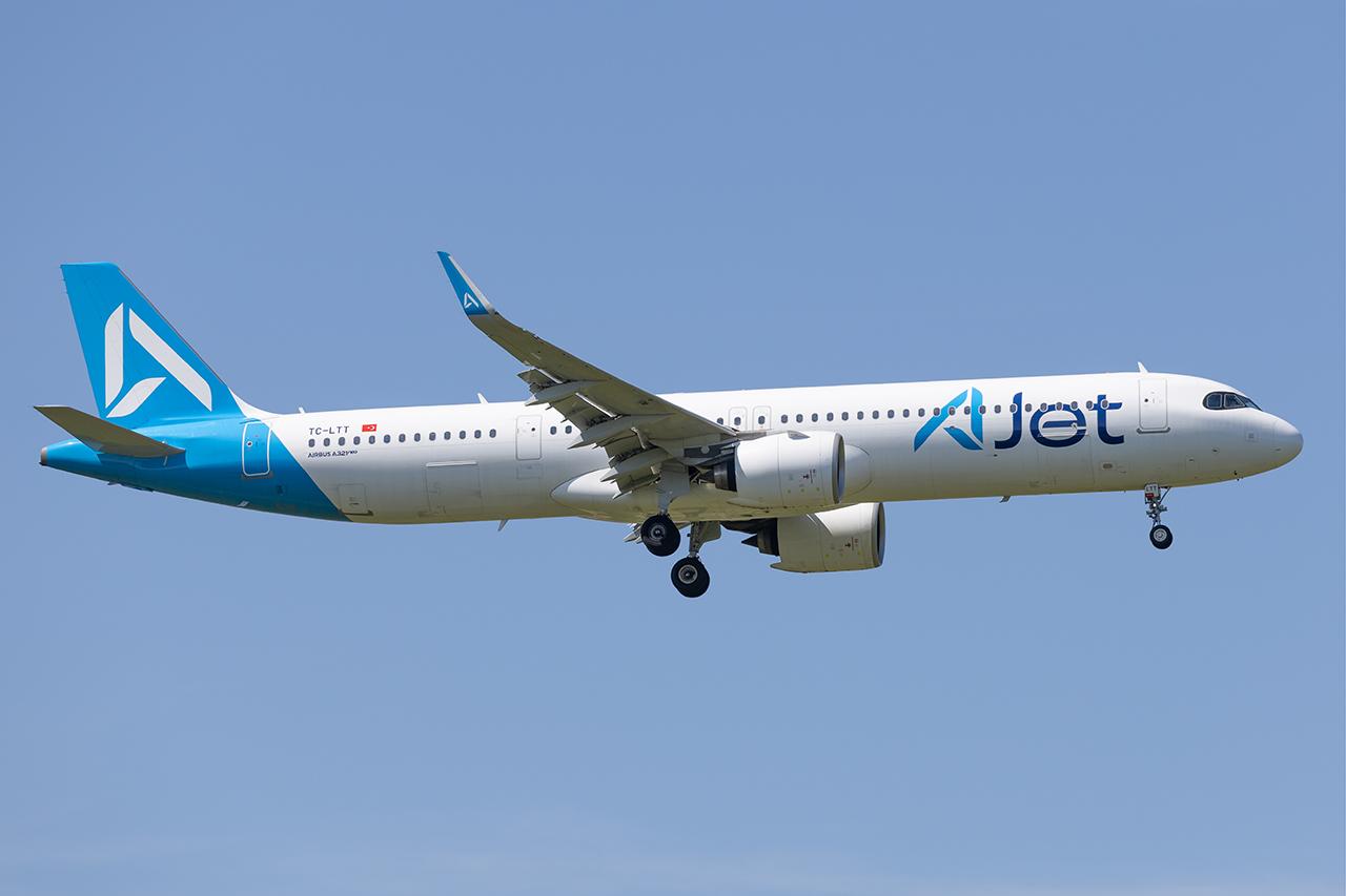 TC-LTT @ LOWW - Ajet A321 - by Andy Graf