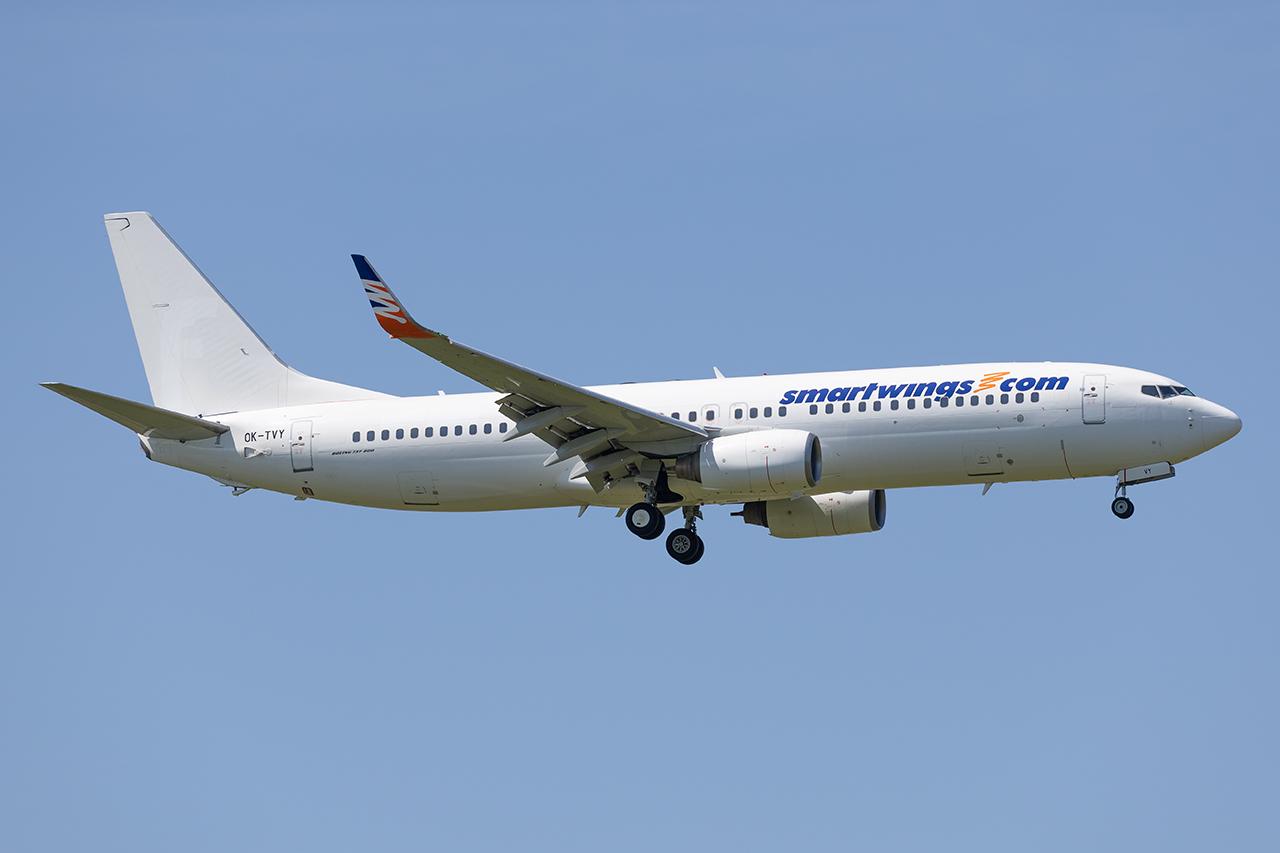 OK-TVY @ LOWW - Smartwings 737-800 - by Andy Graf